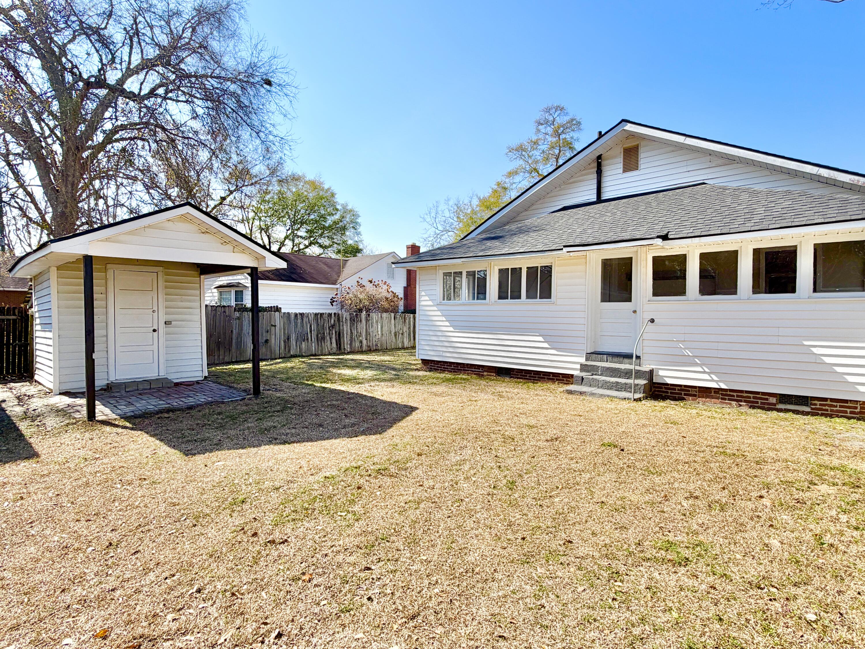 904 Girard Avenue Property Photo 37