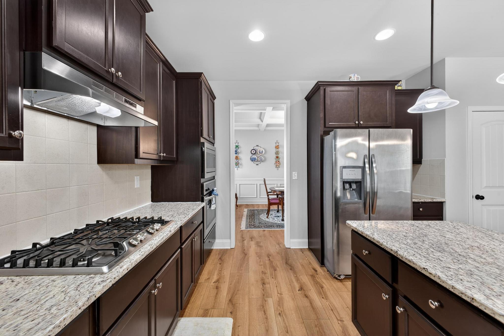 464 Equinox Loop Property Photo 17