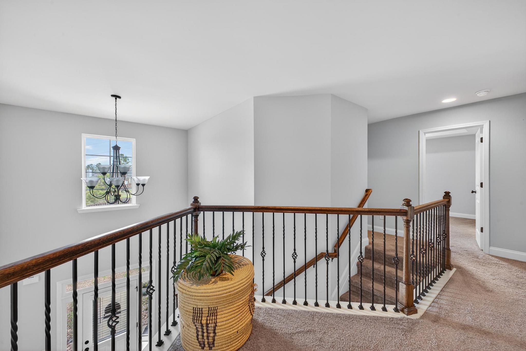 464 Equinox Loop Property Photo 19