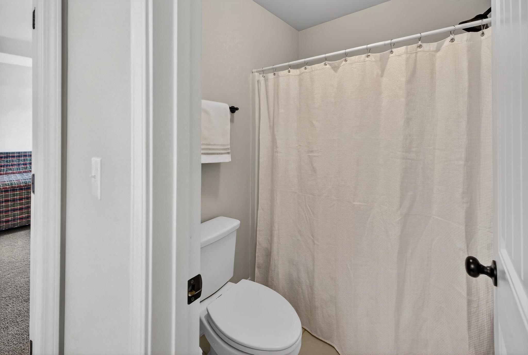 464 Equinox Loop Property Photo 24