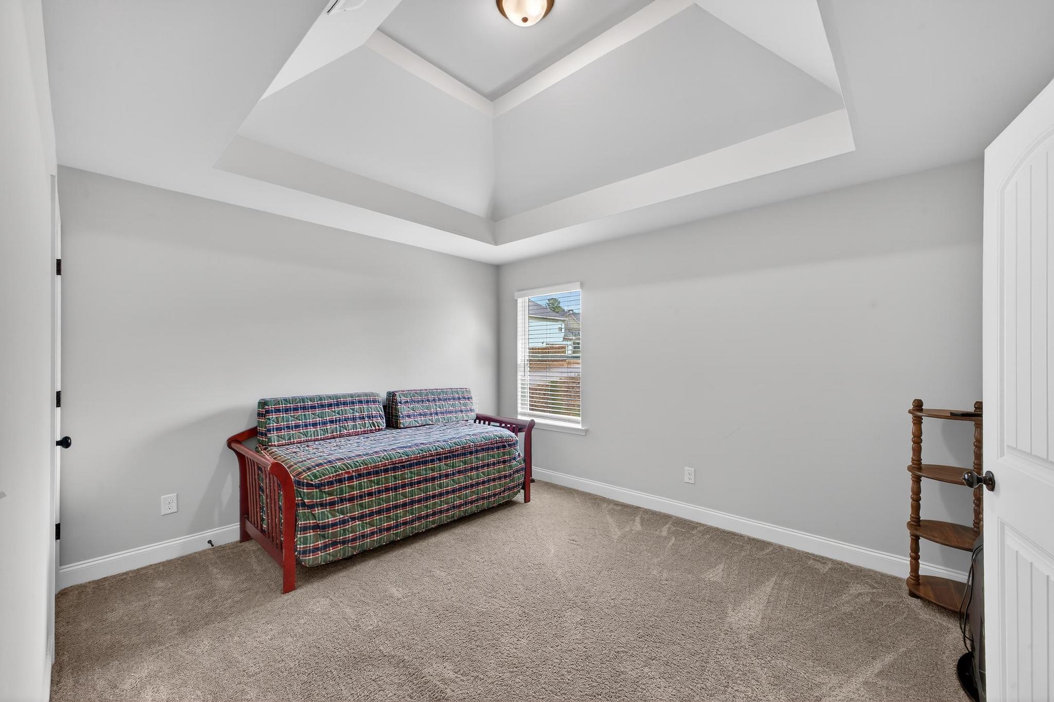 464 Equinox Loop Property Photo 26