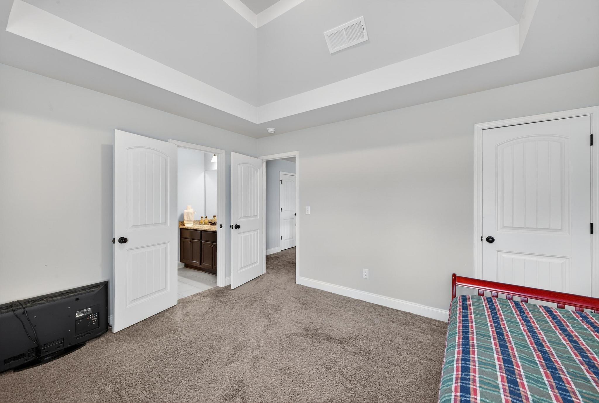 464 Equinox Loop Property Photo 27