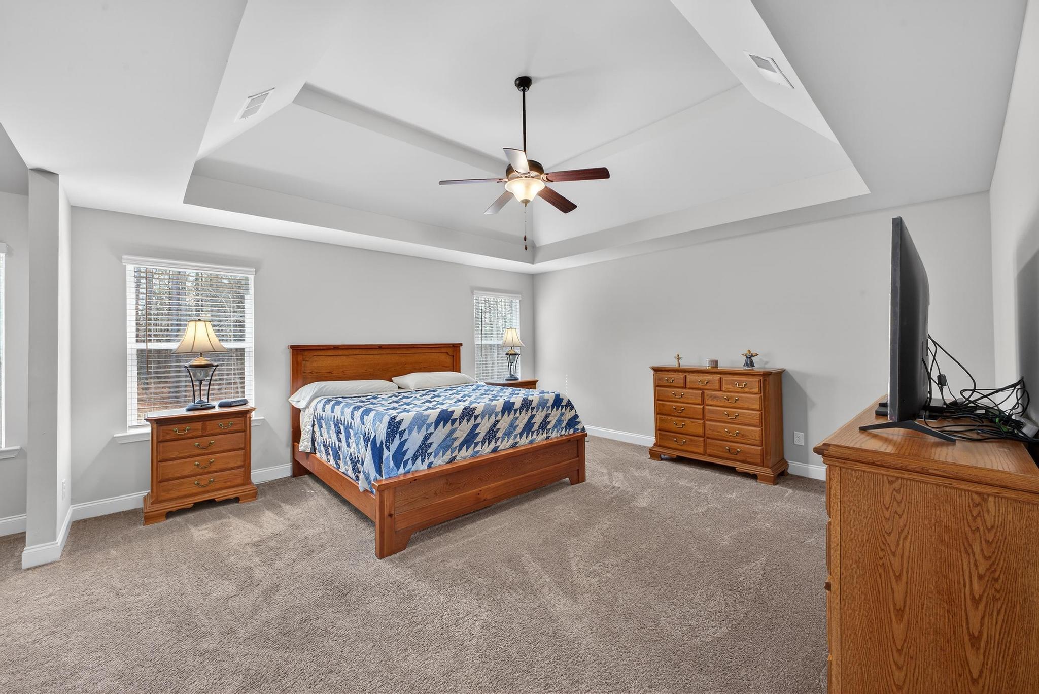 464 Equinox Loop Property Photo 29