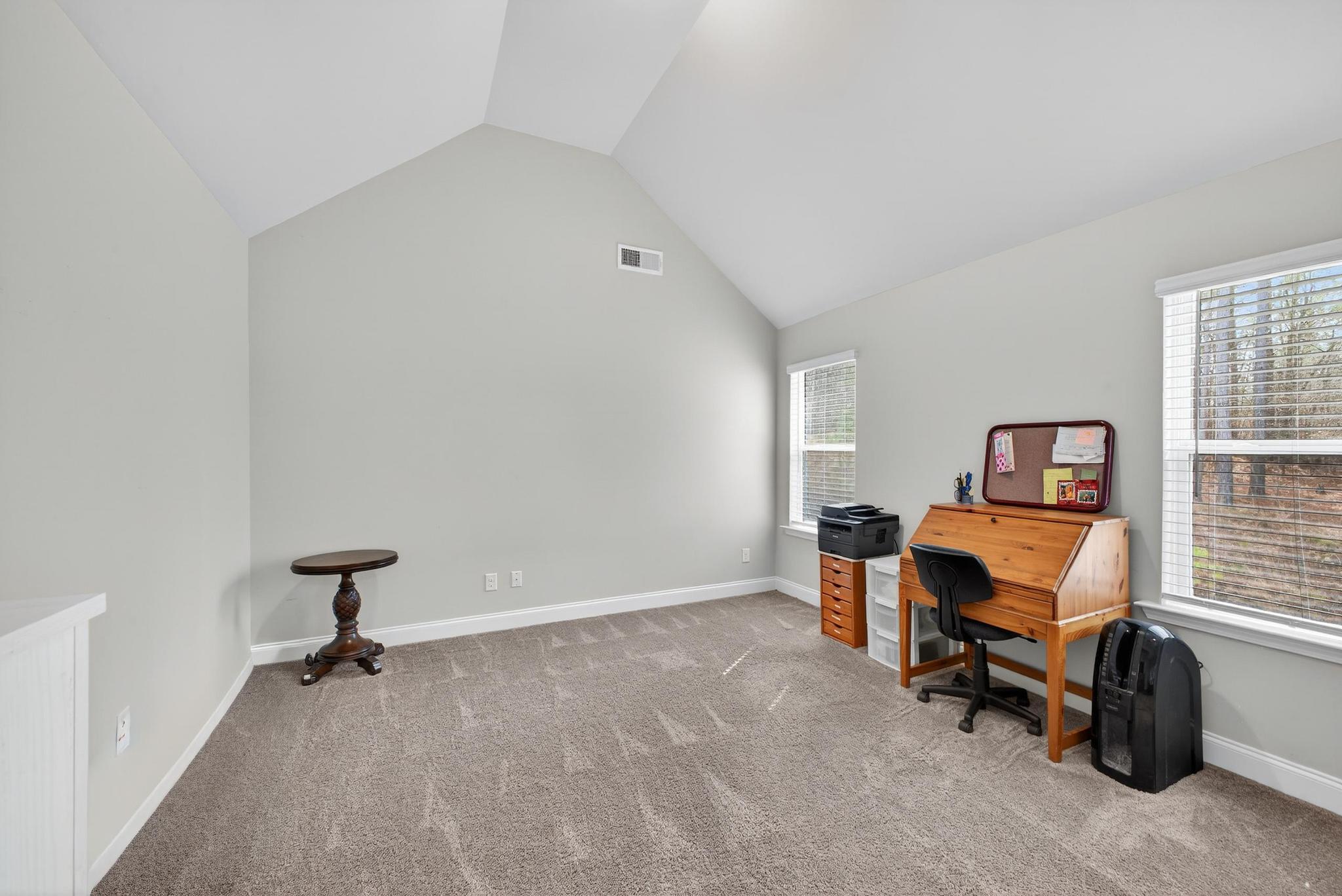 464 Equinox Loop Property Photo 34
