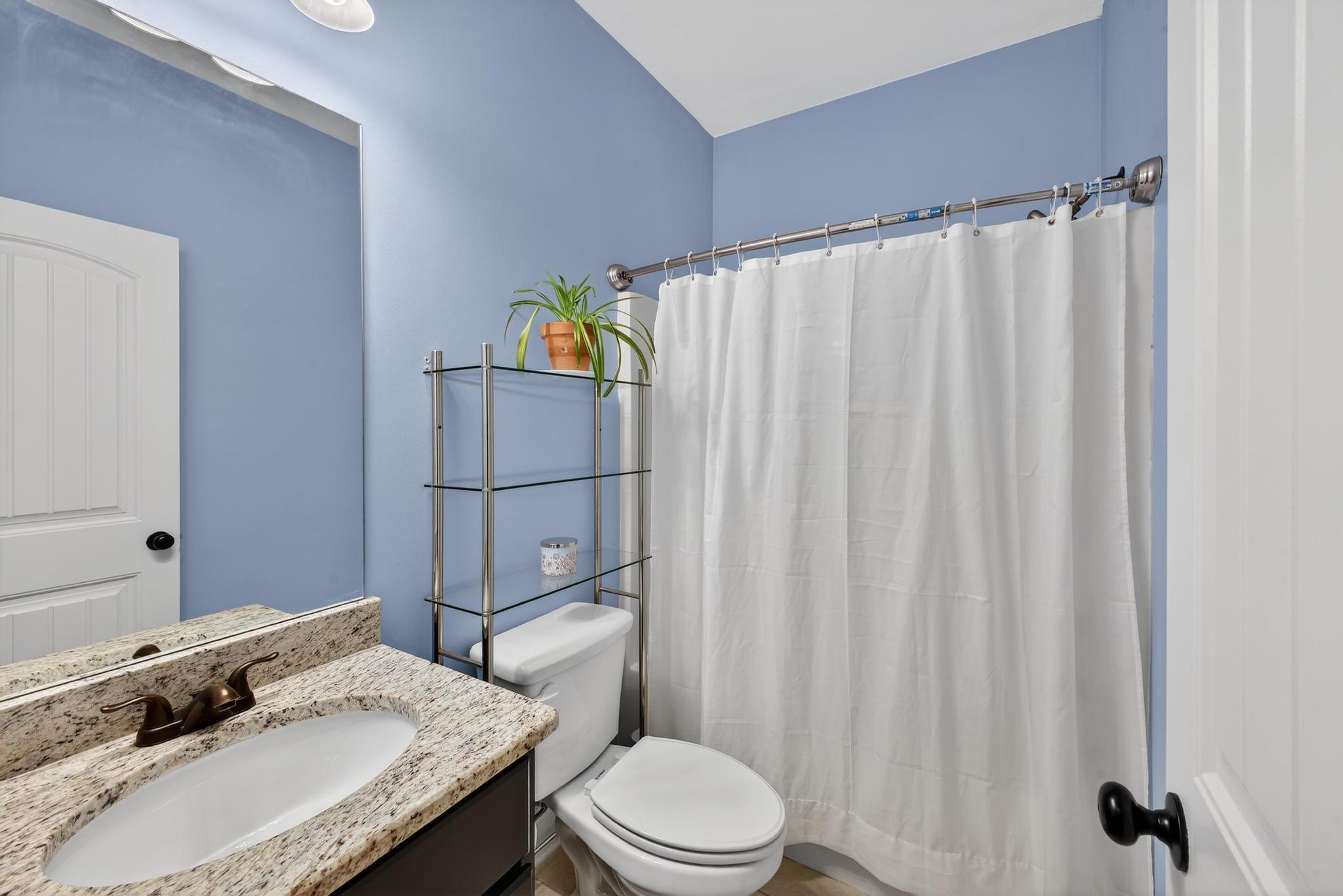 464 Equinox Loop Property Photo 41