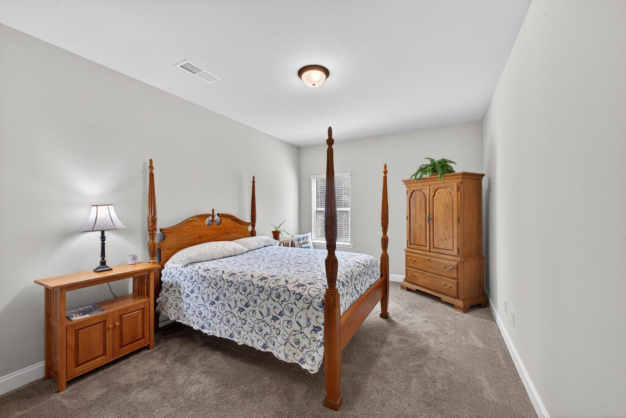 464 Equinox Loop Property Photo 42
