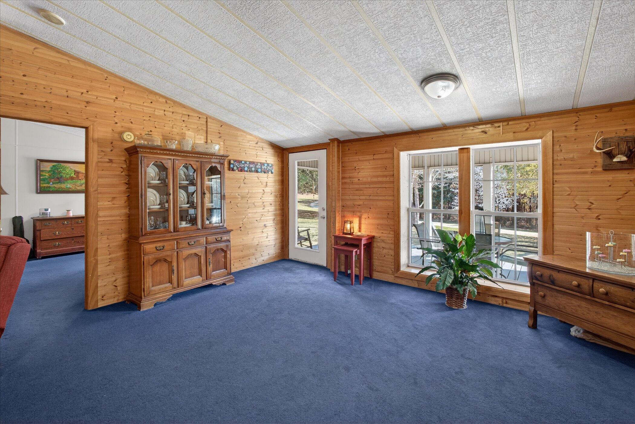 395 Winchester Road Property Photo 10