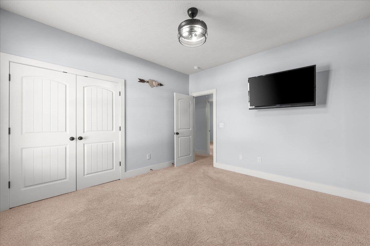630 Bellingham Drive Property Photo 25