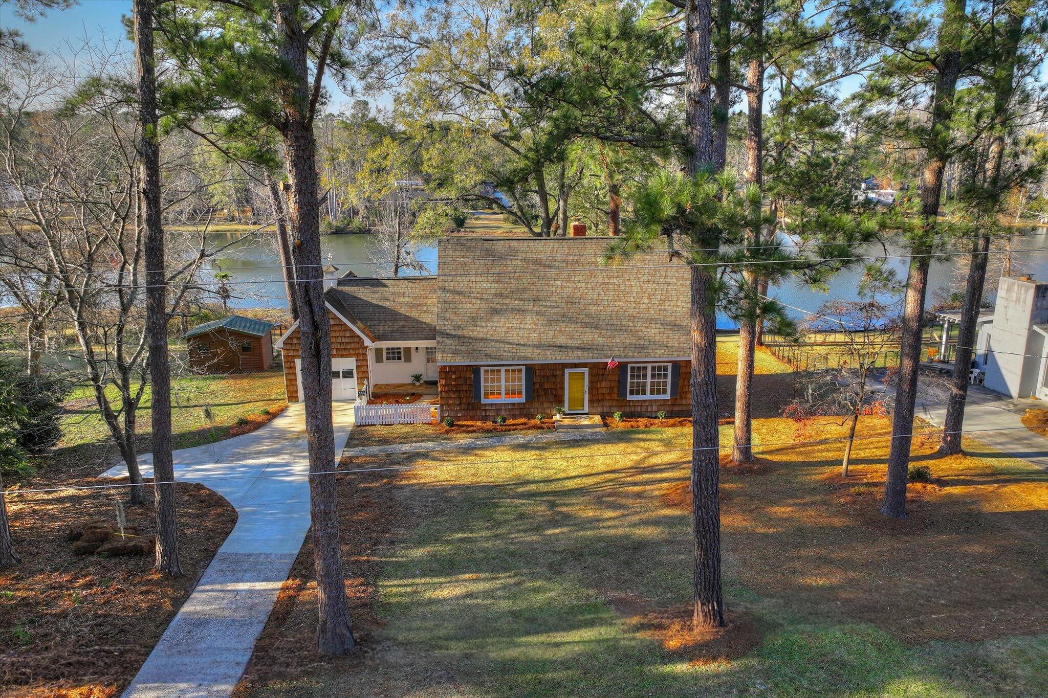 134 Lake Bluff Drive Property Photo 1