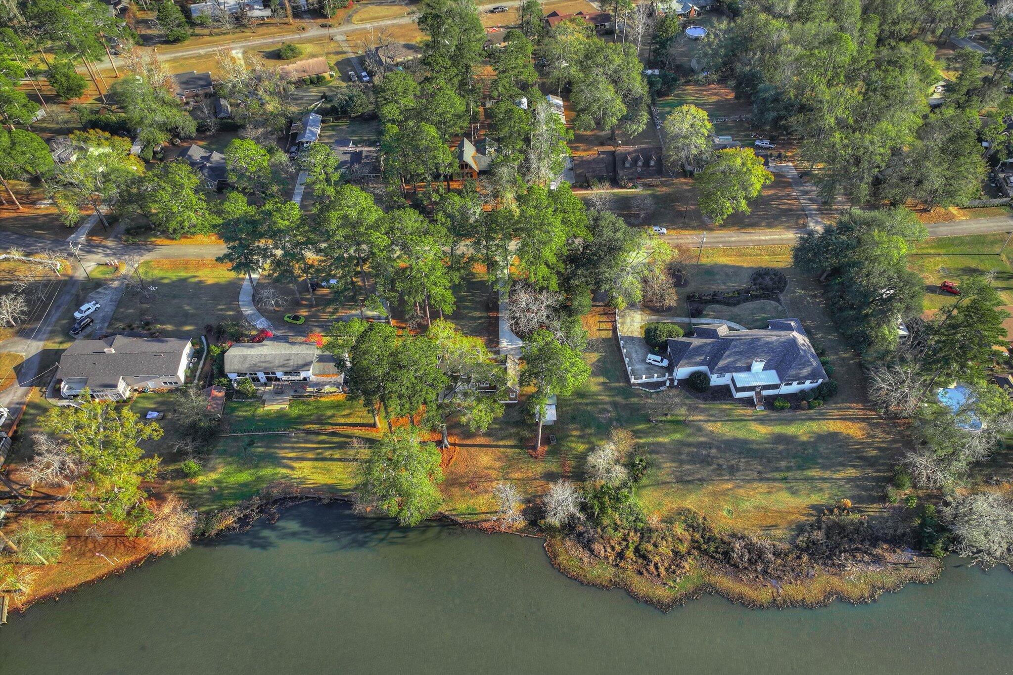 134 Lake Bluff Drive Property Photo 2