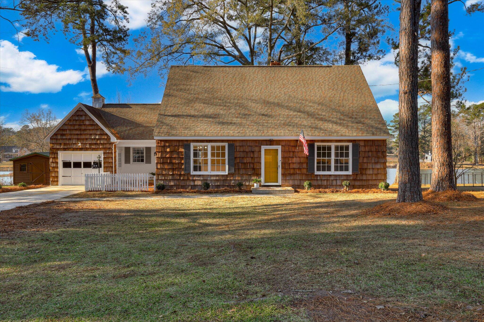 134 Lake Bluff Drive Property Photo 6
