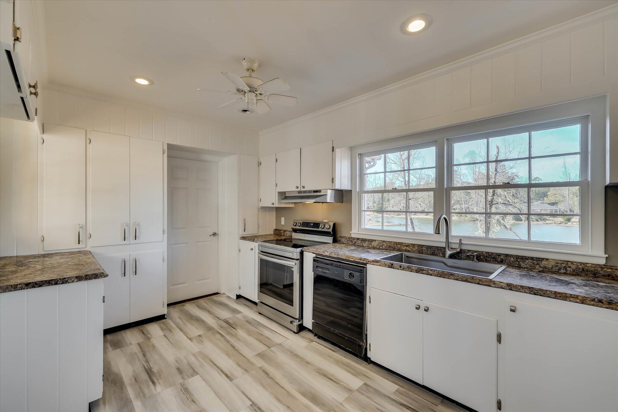 134 Lake Bluff Drive Property Photo 19