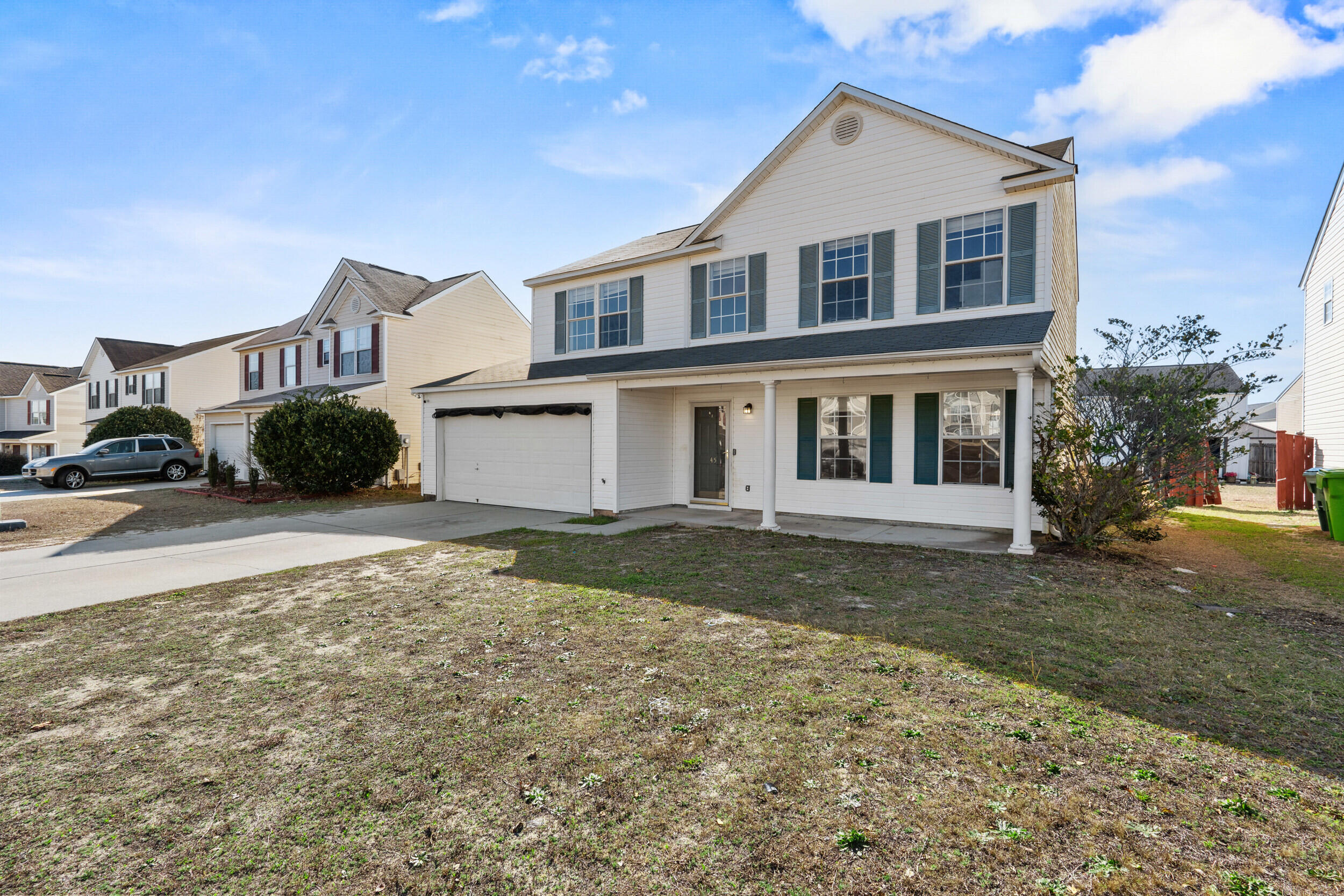 245 Fox Grove Circle Property Photo 3