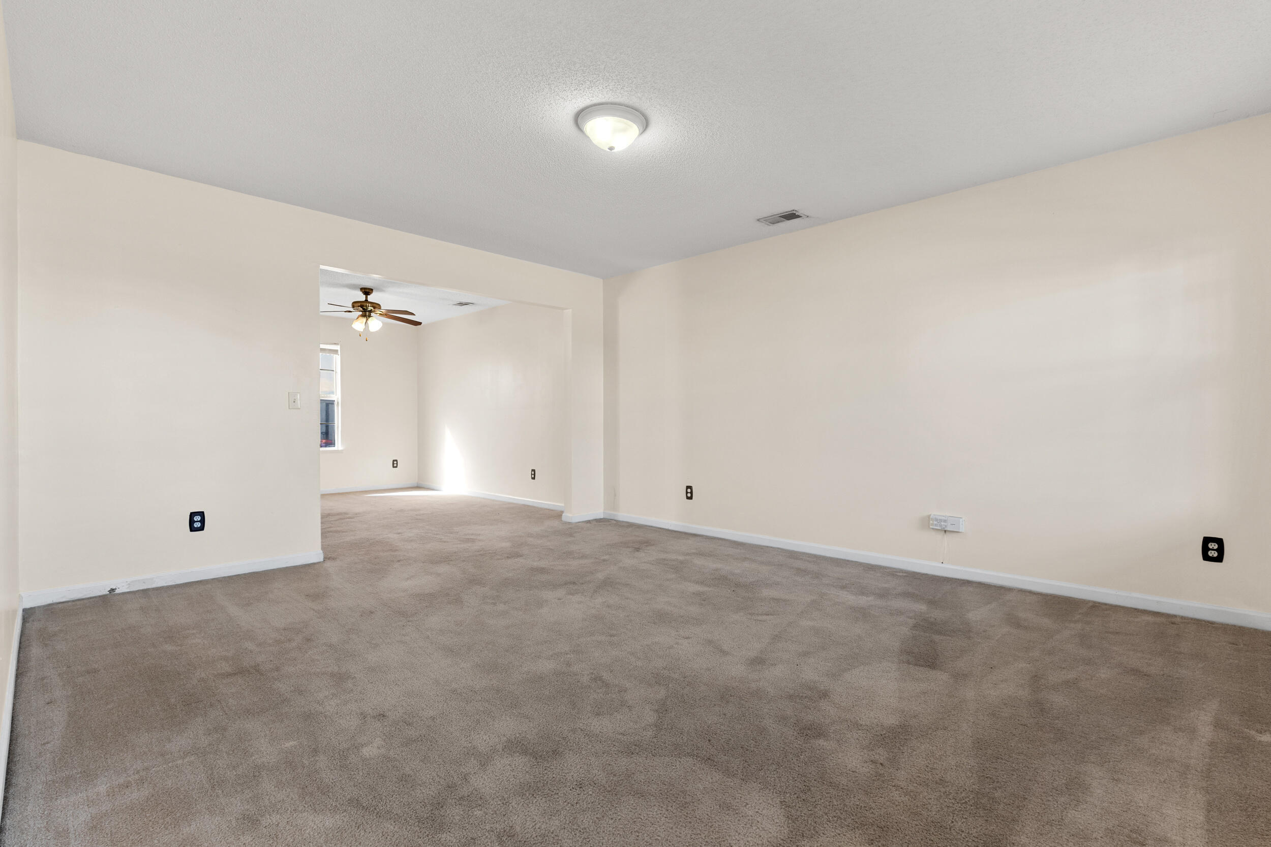 245 Fox Grove Circle Property Photo 5