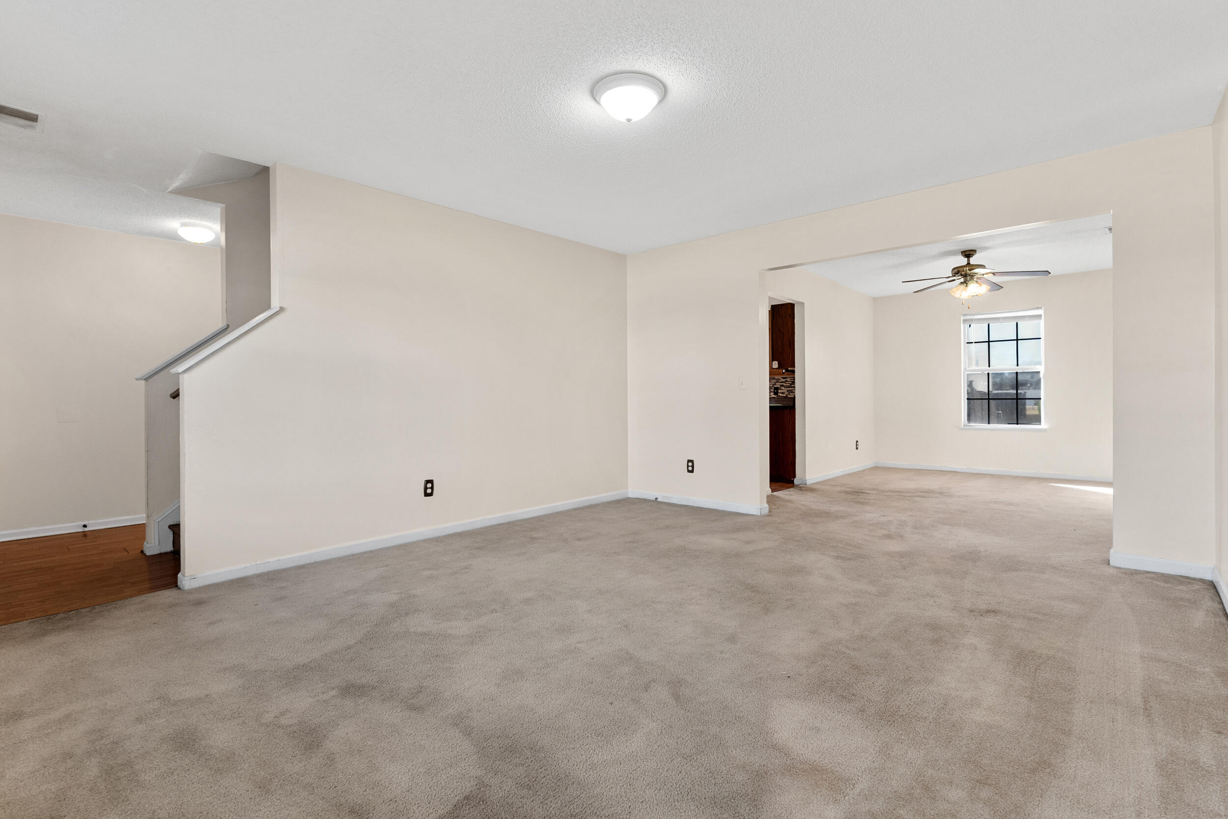 245 Fox Grove Circle Property Photo 6