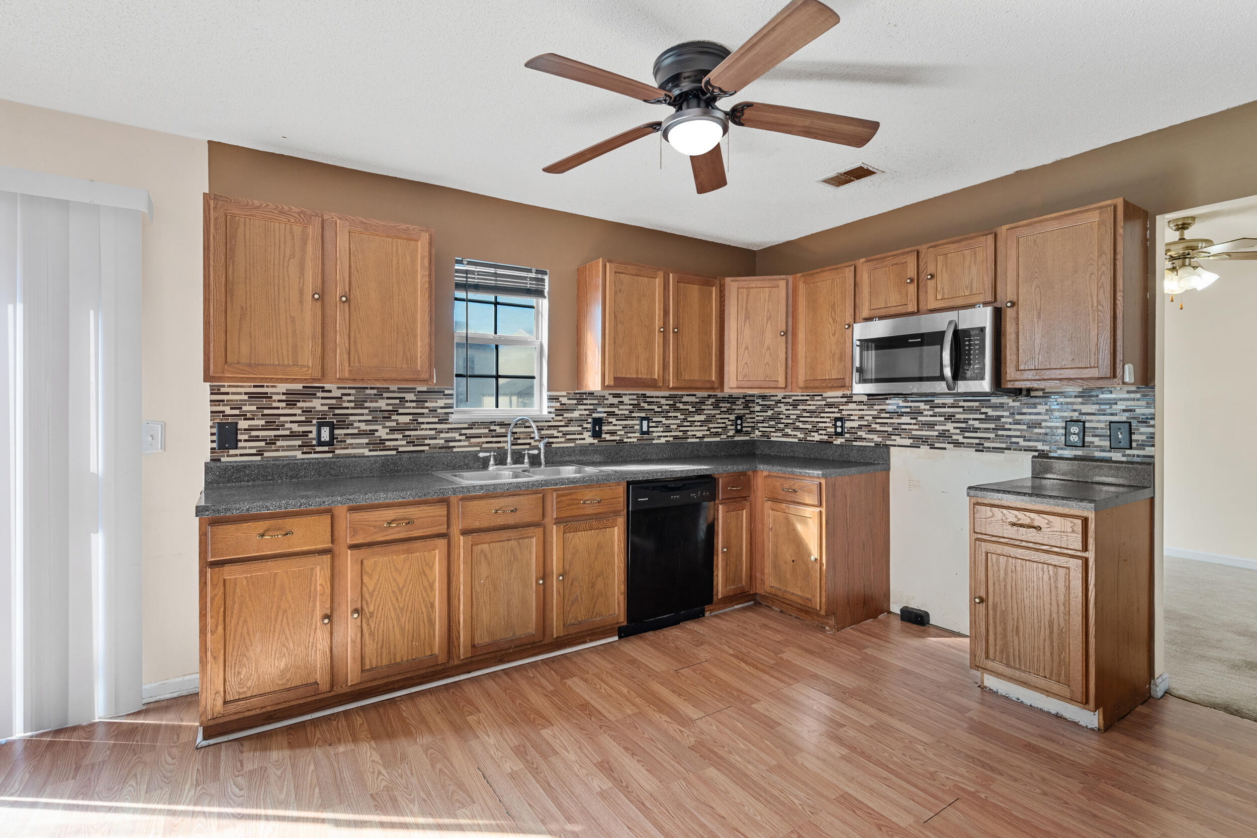 245 Fox Grove Circle Property Photo 10
