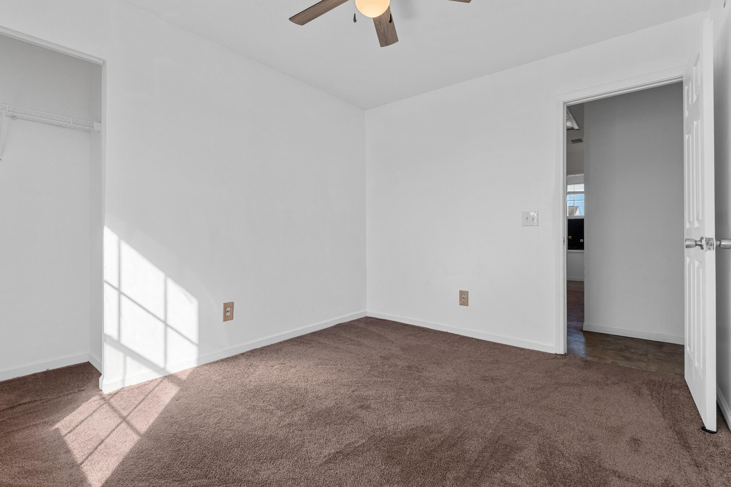 245 Fox Grove Circle Property Photo 23