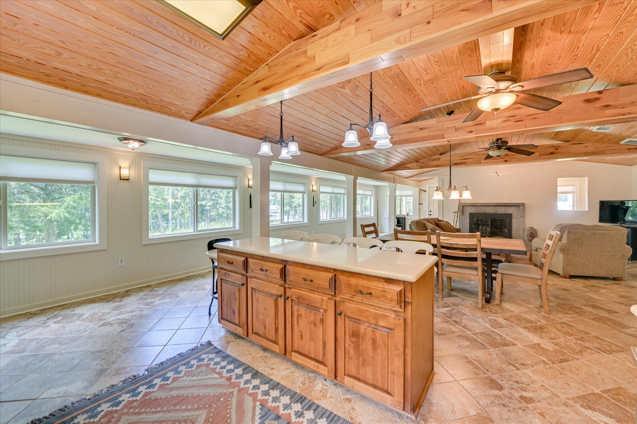 1129 Lakeside Drive Property Photo 16