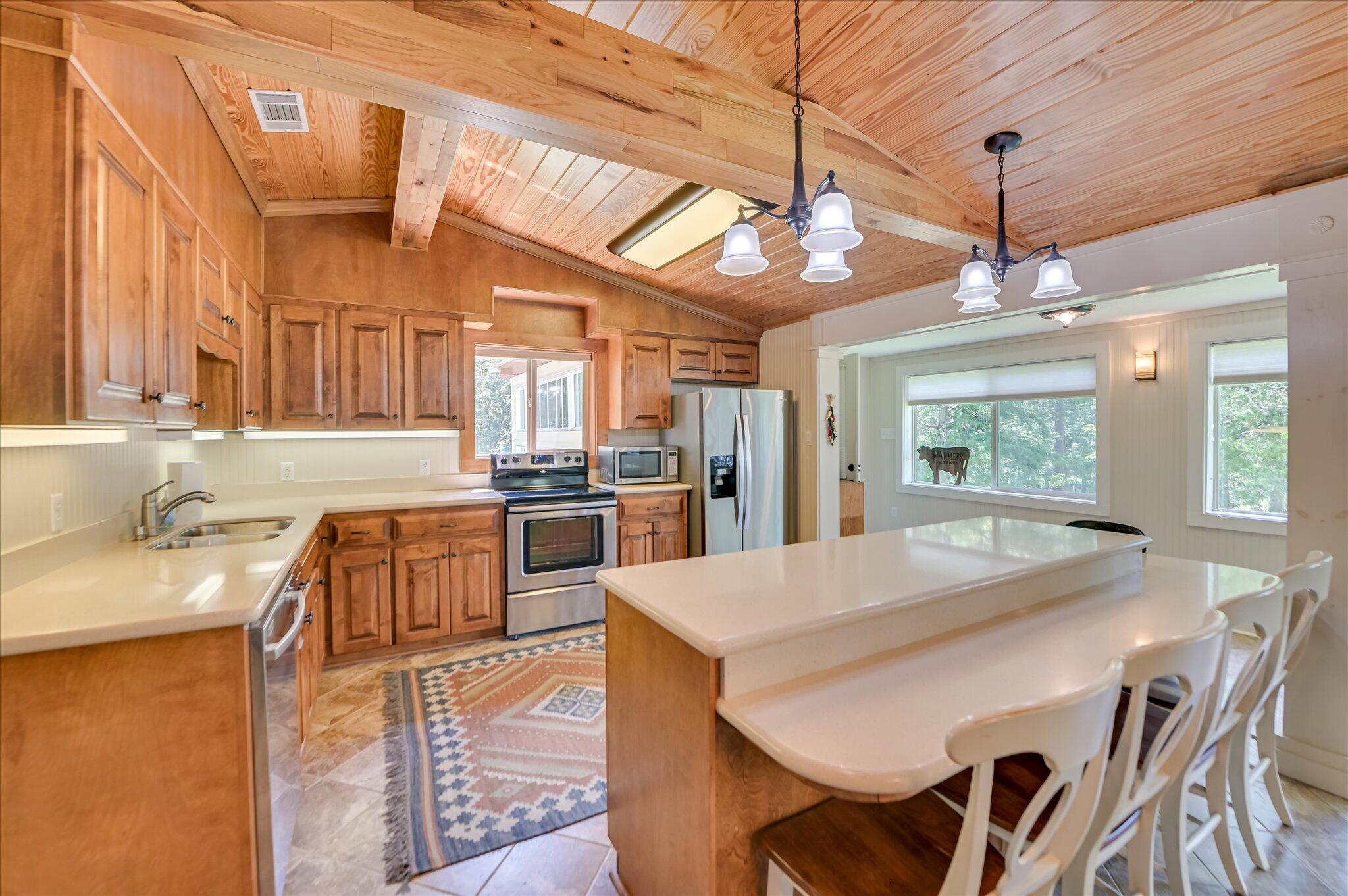 1129 Lakeside Drive Property Photo 17