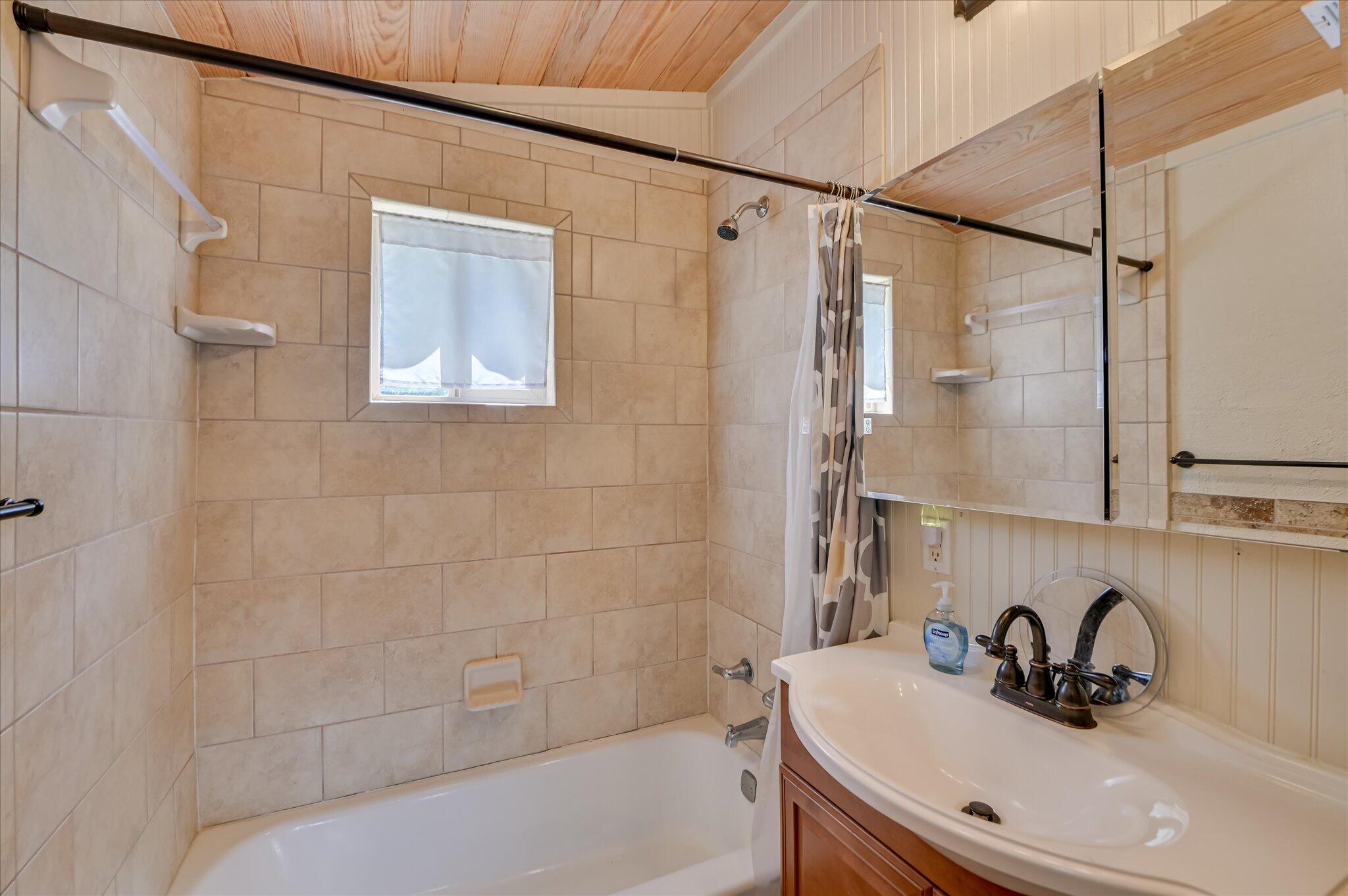1129 Lakeside Drive Property Photo 27