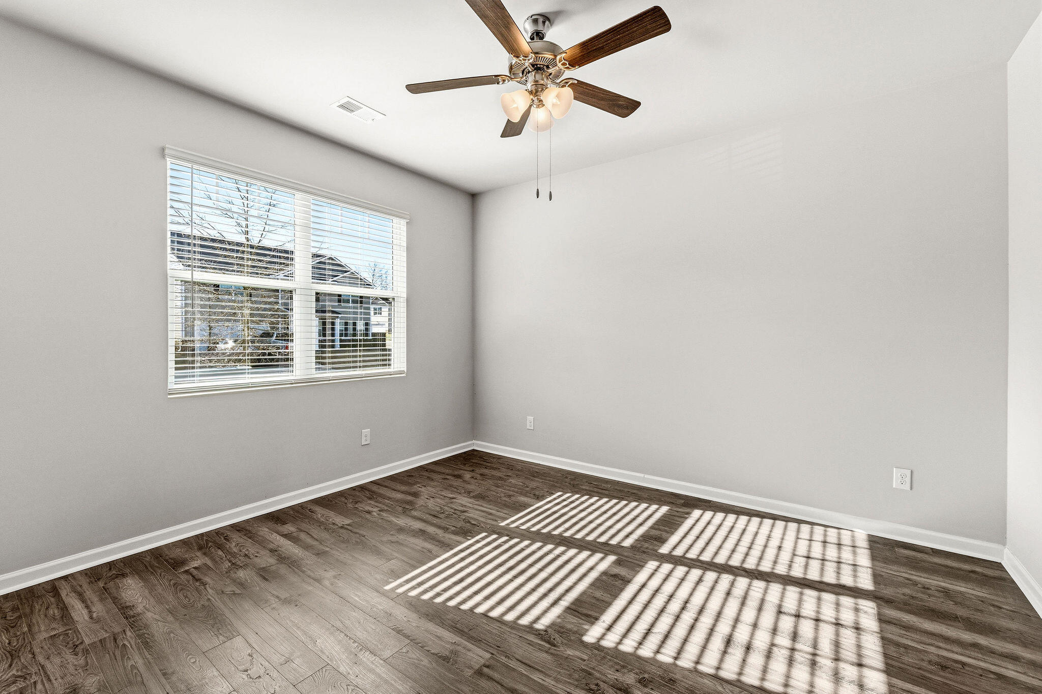 228 Journey Run Property Photo 4