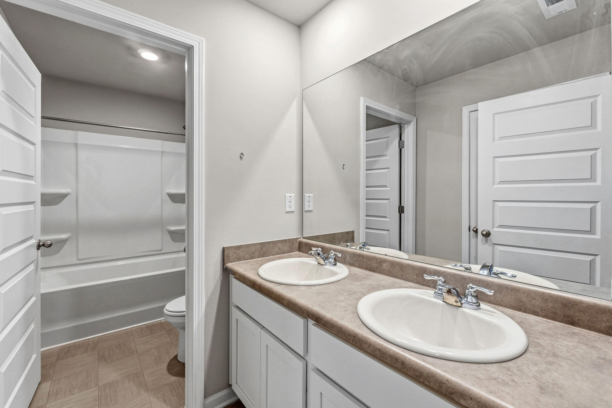 228 Journey Run Property Photo 22
