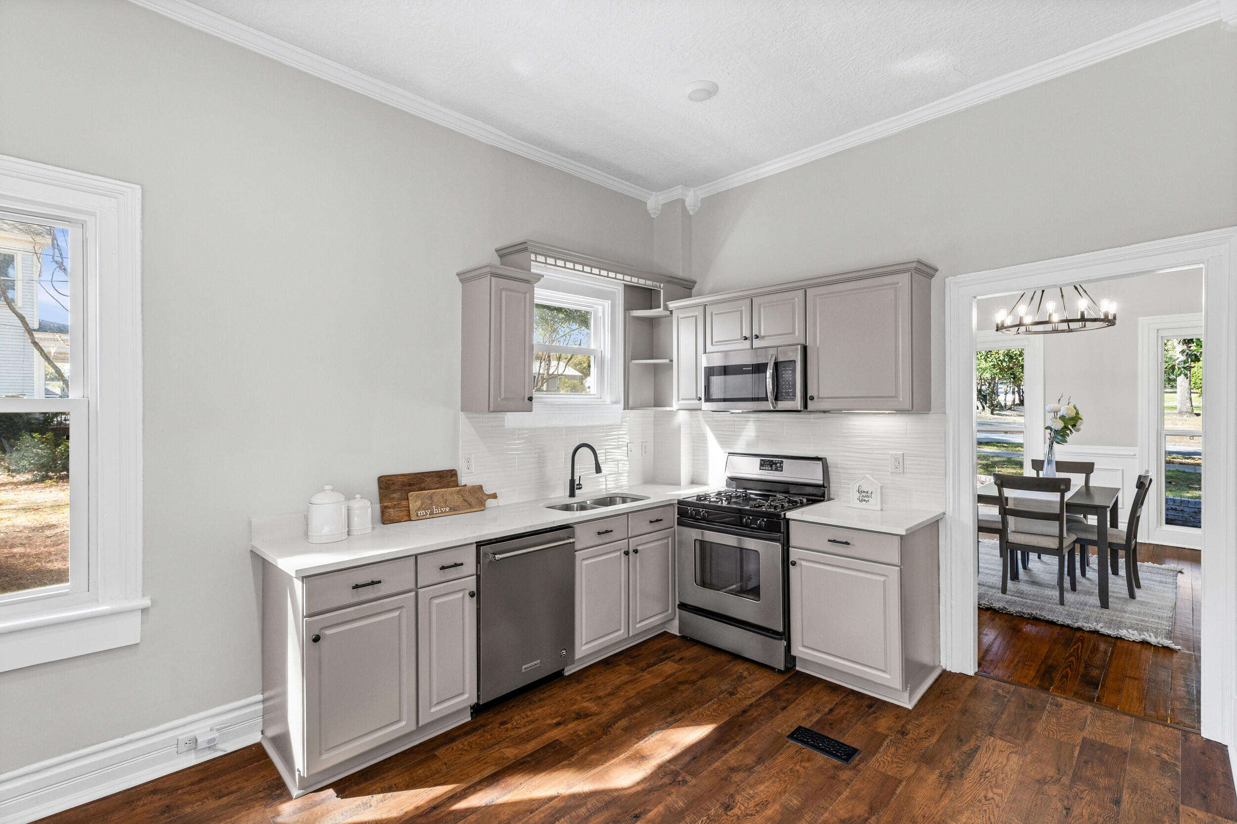1232 Hickman Road Property Photo 7