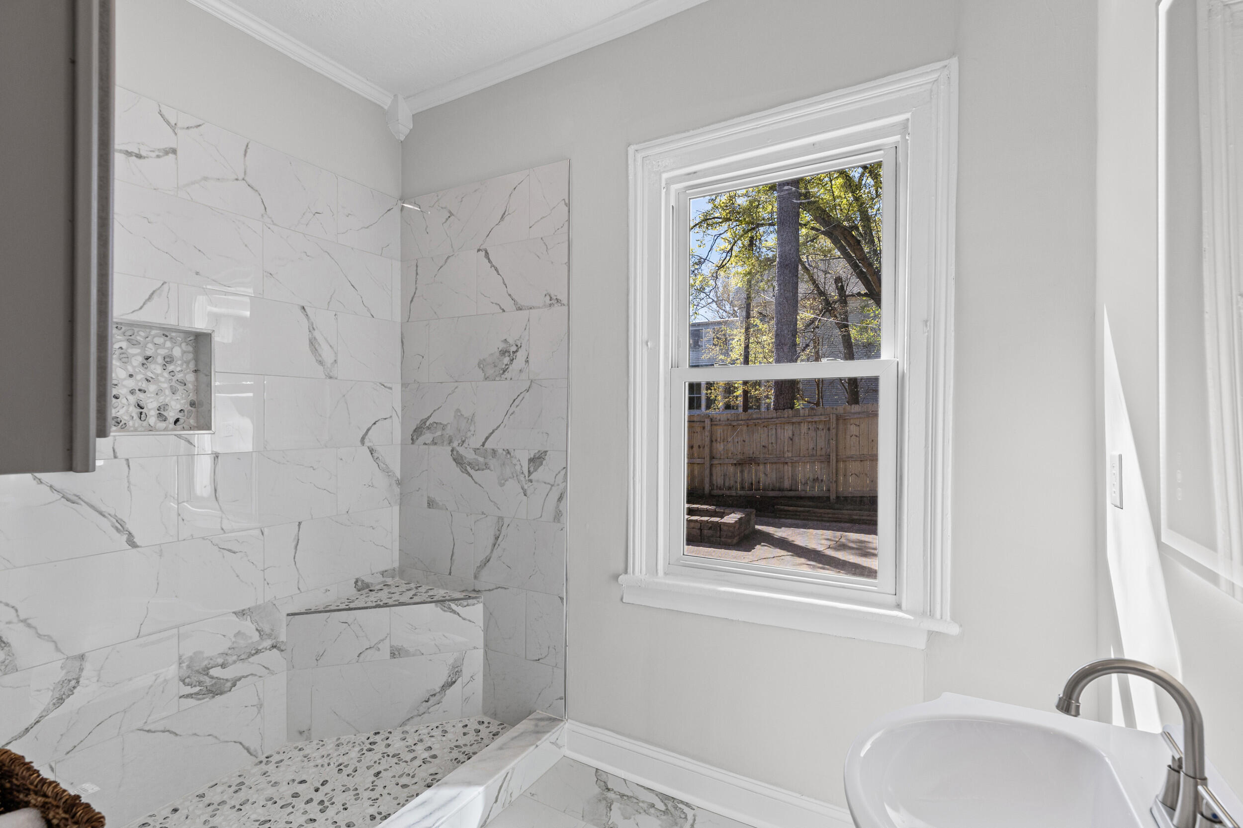 1232 Hickman Road Property Photo 17