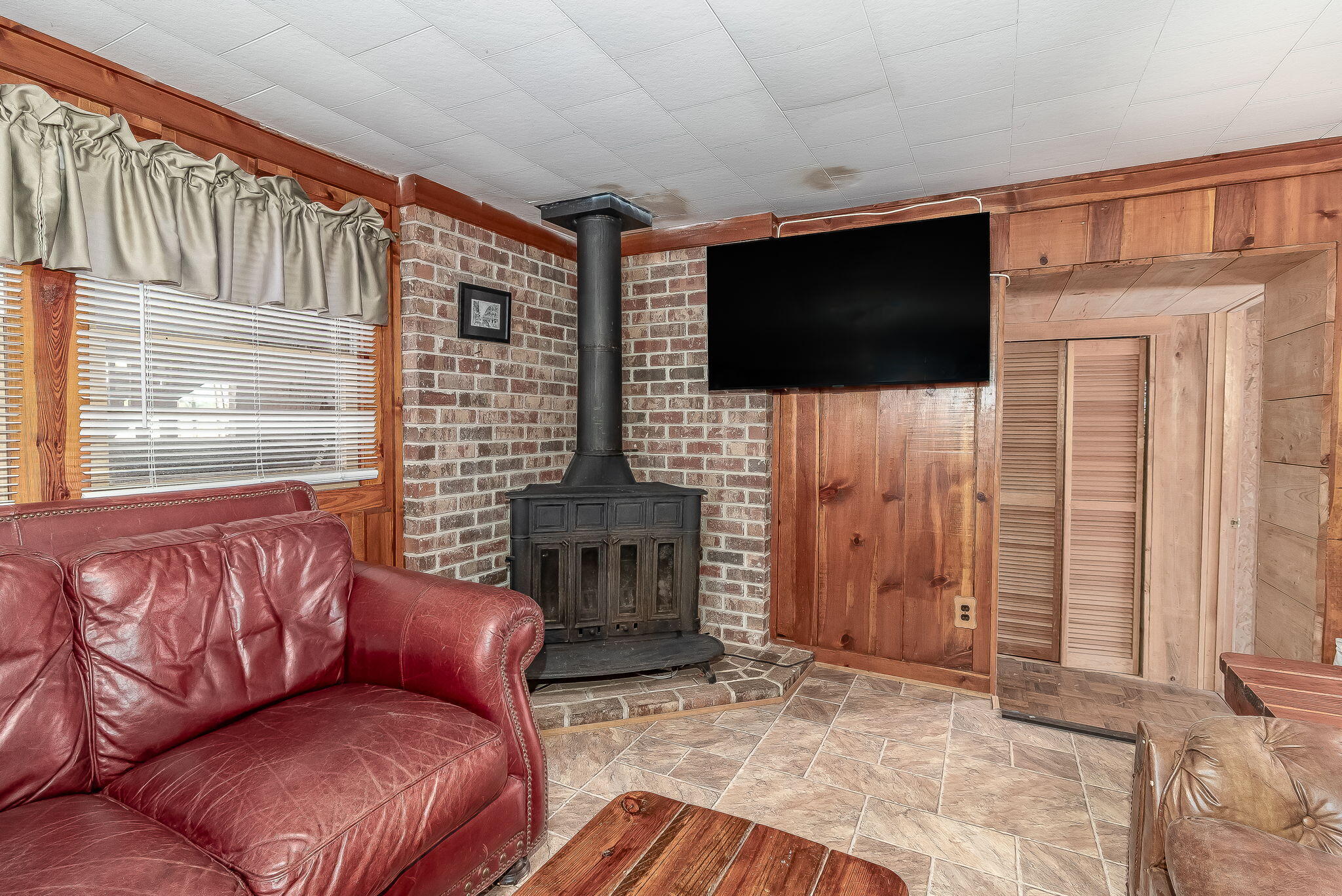 1098 Broad River Scenic Drive Property Photo 7