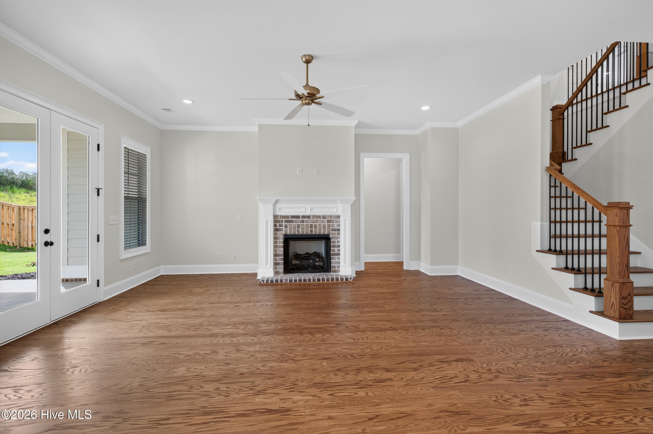 438 Woodlawn Street Property Photo 14