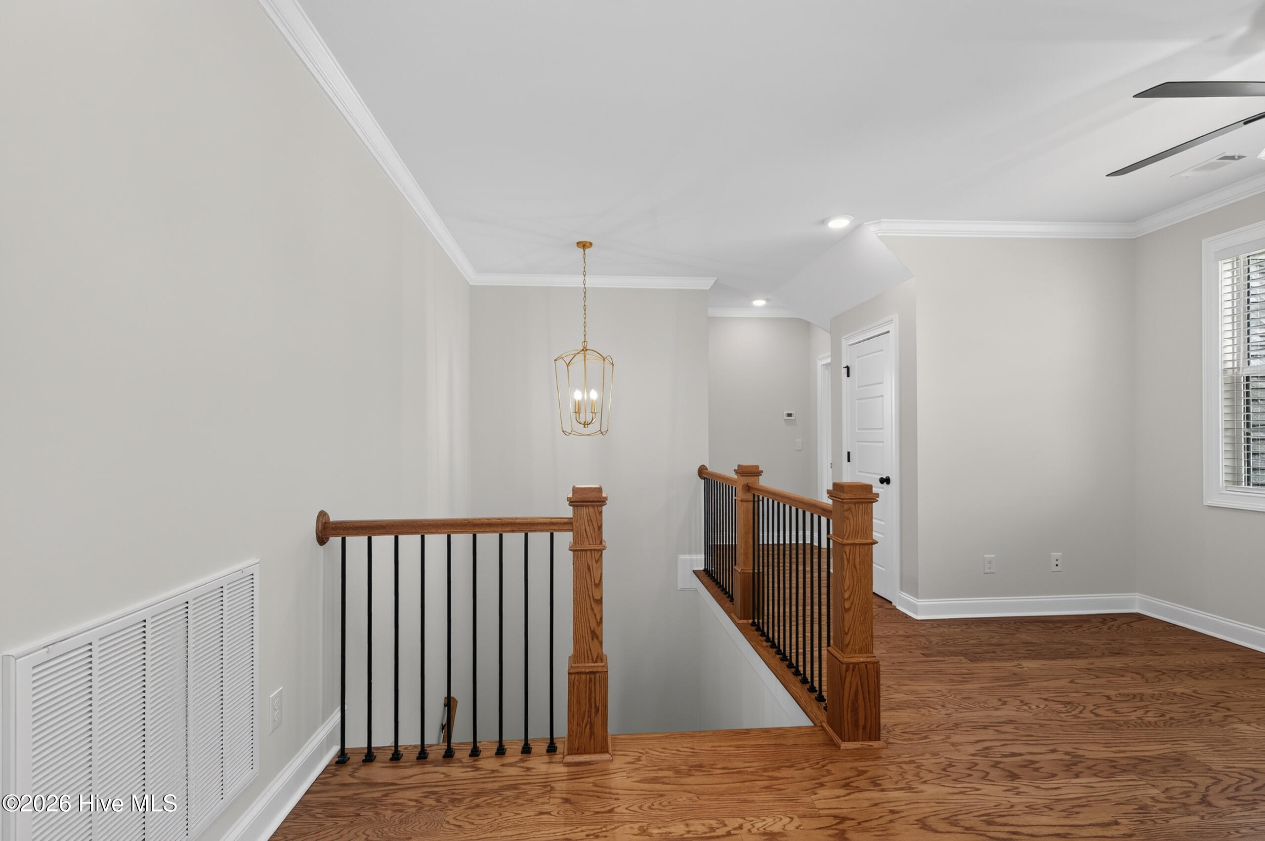 438 Woodlawn Street Property Photo 32