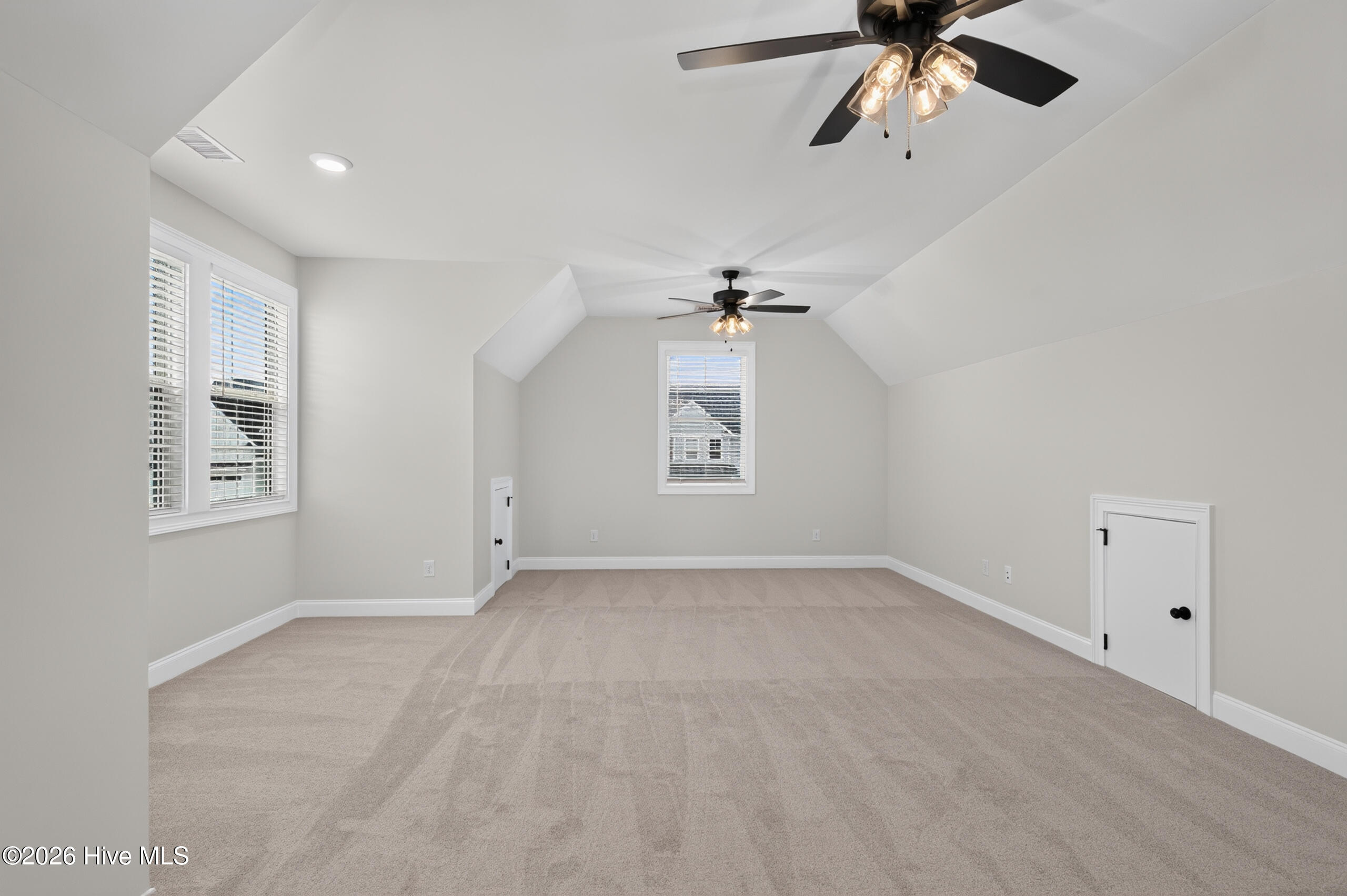 438 Woodlawn Street Property Photo 42