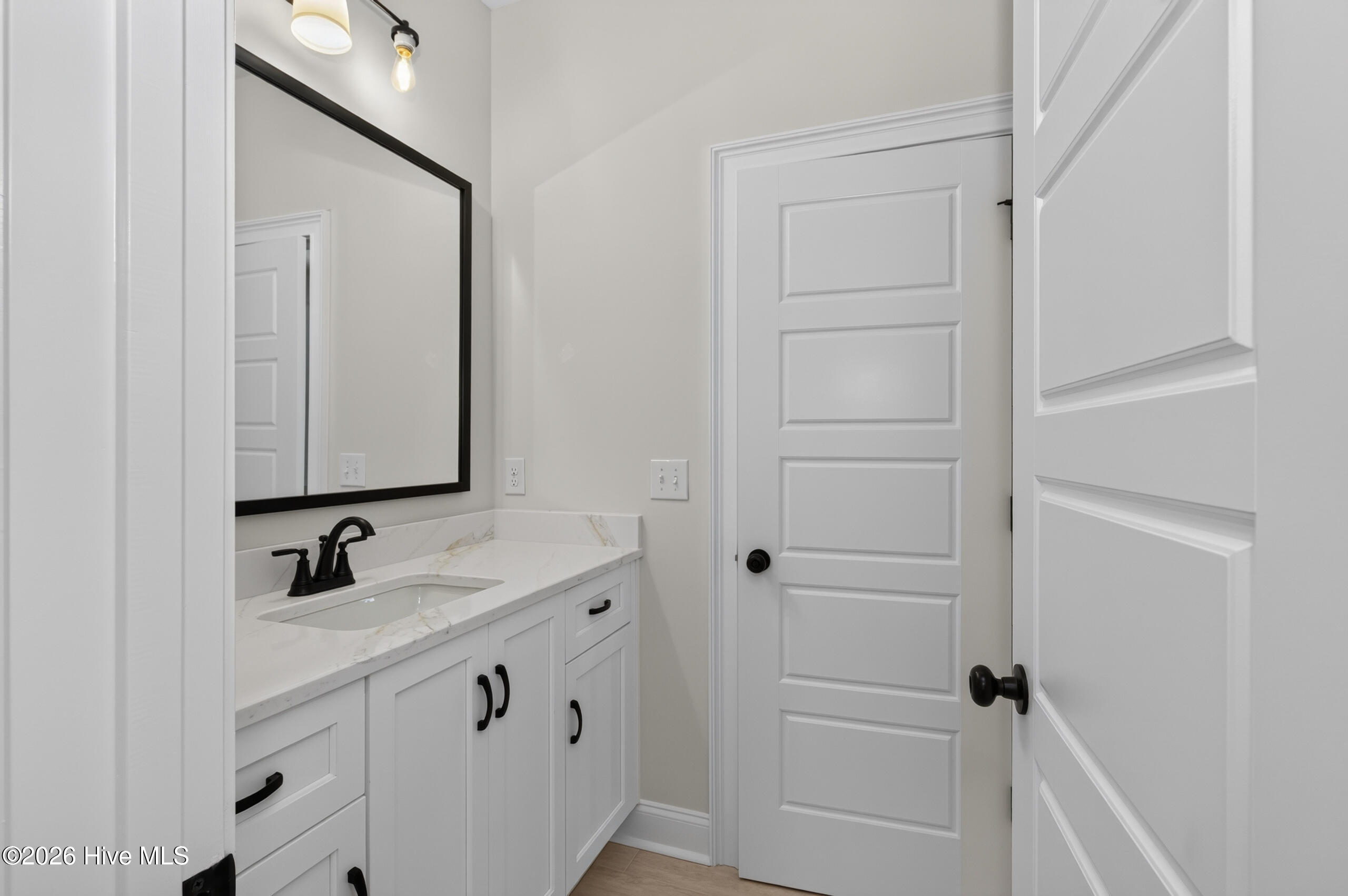 438 Woodlawn Street Property Photo 44