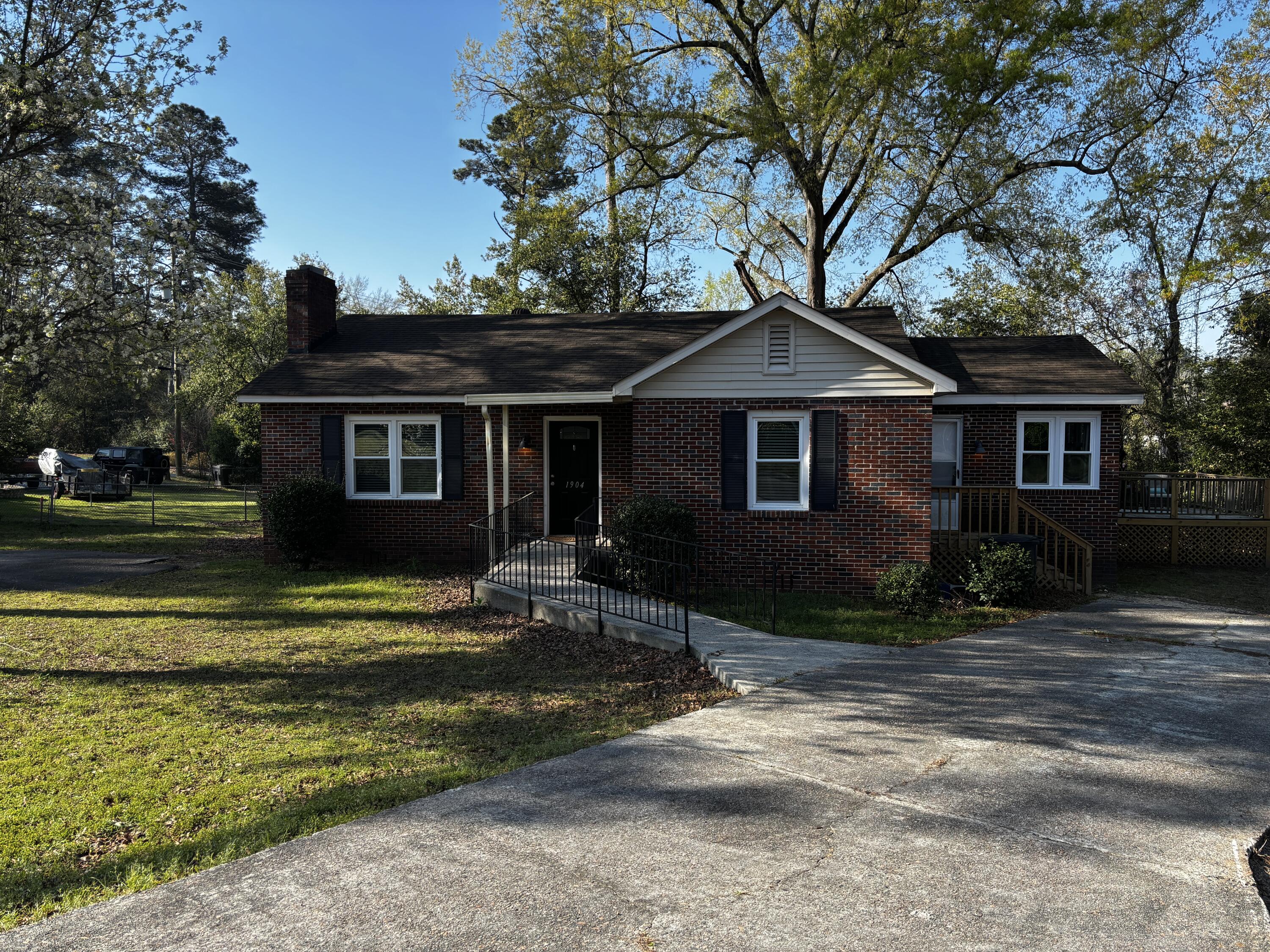 1904 Robin Road Property Photo 2