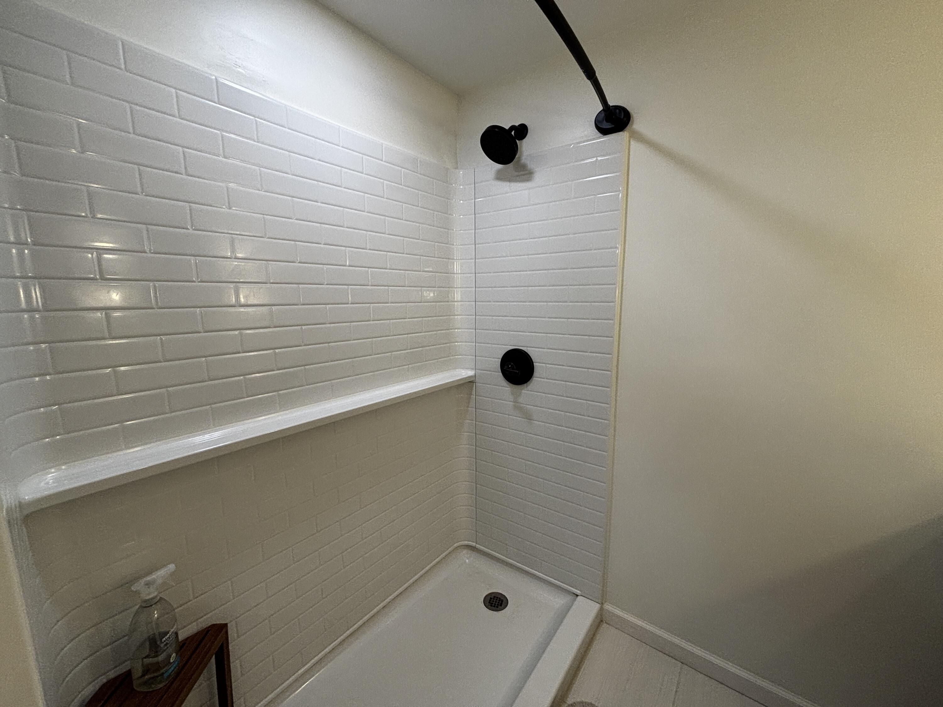 1904 Robin Road Property Photo 23