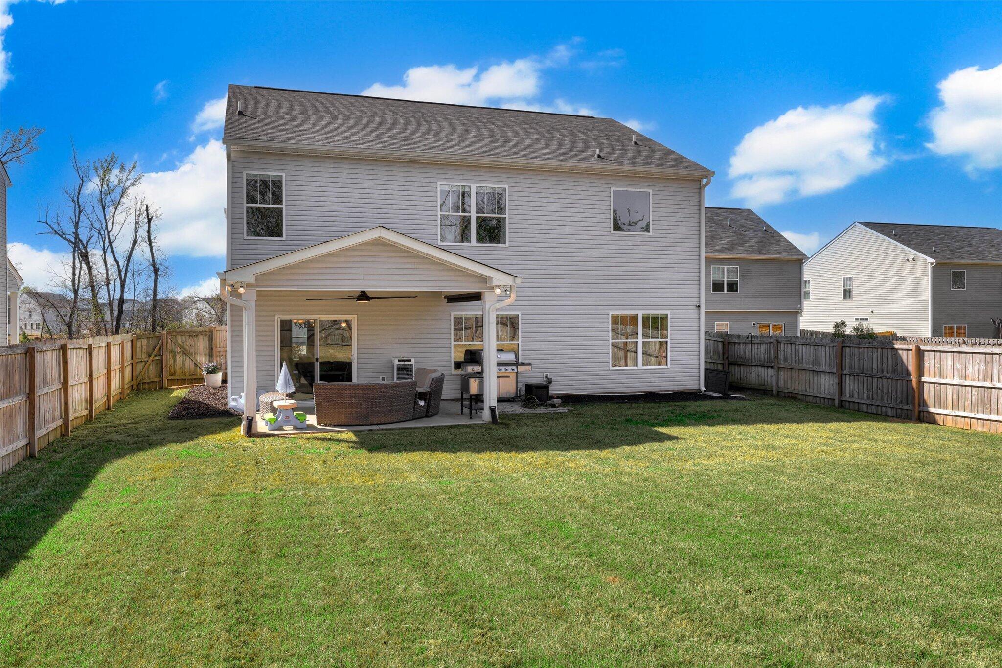 671 Bellflower Lane Property Photo 5