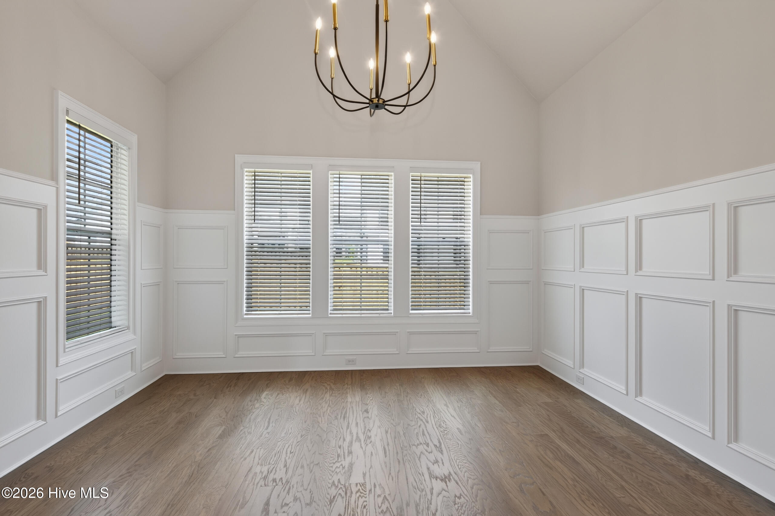 445 Woodlawn Street Property Photo 17