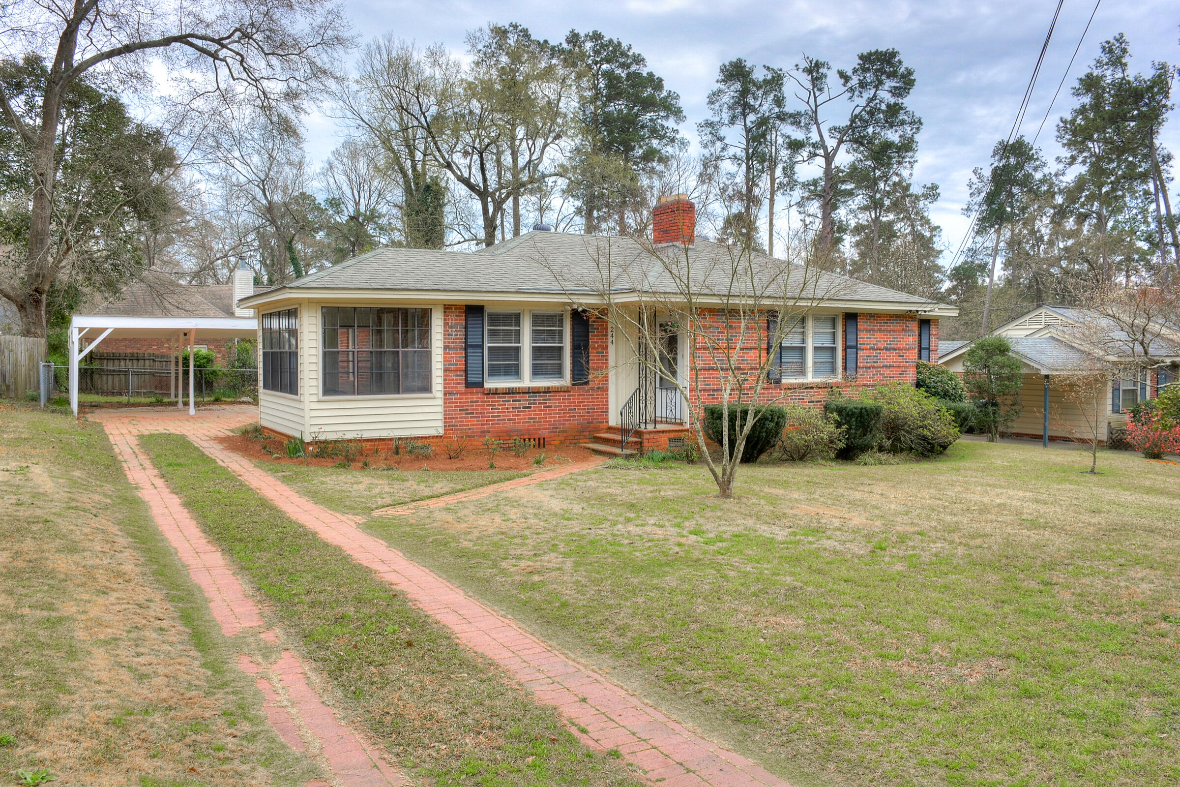 244 E Vineland Road Property Photo 1