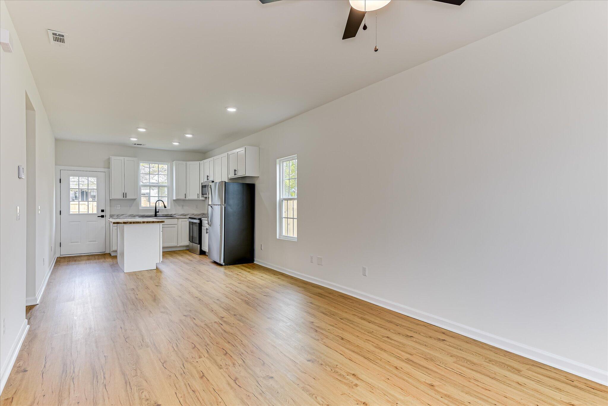 1735 Jenkins Street Property Photo 7
