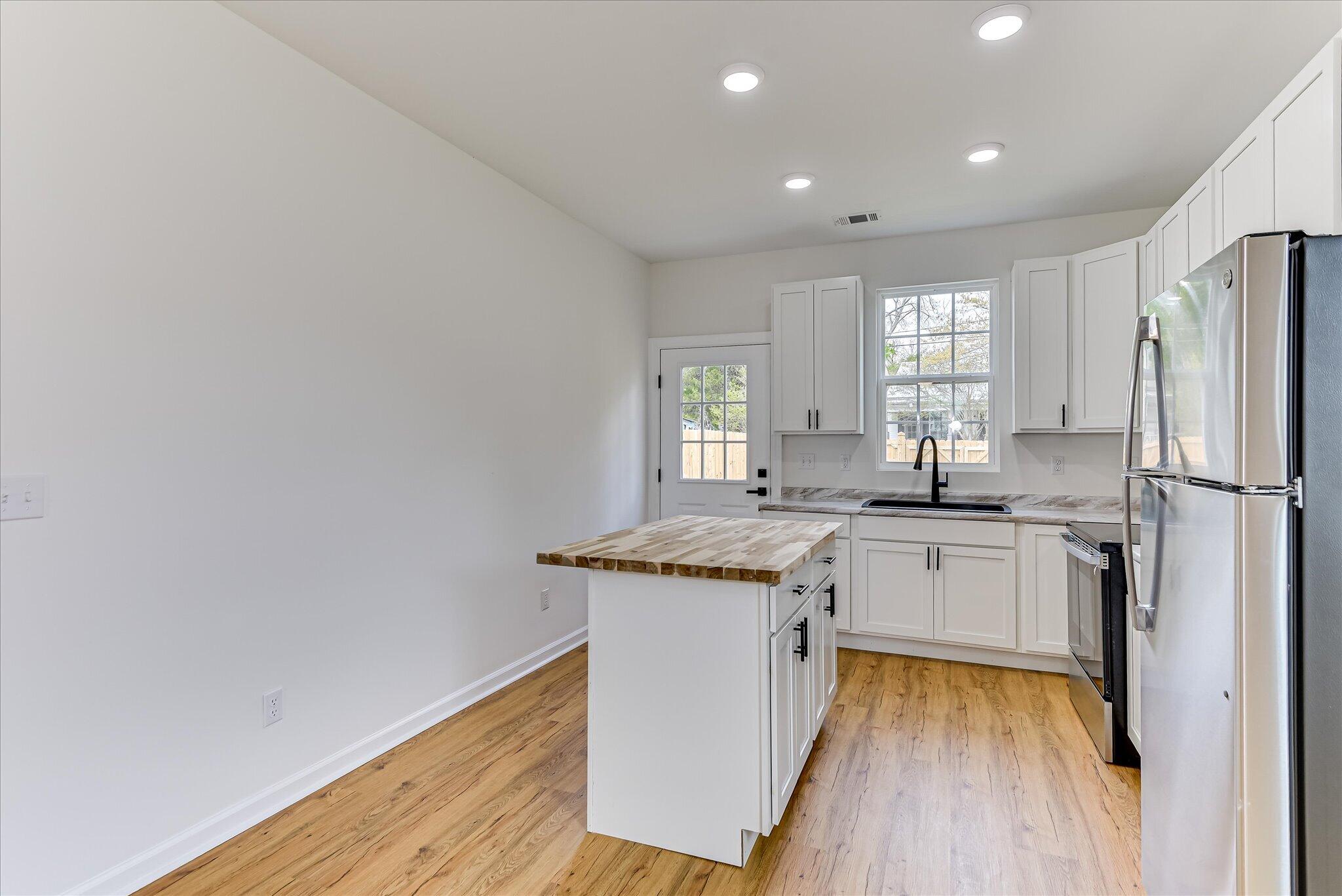 1735 Jenkins Street Property Photo 13
