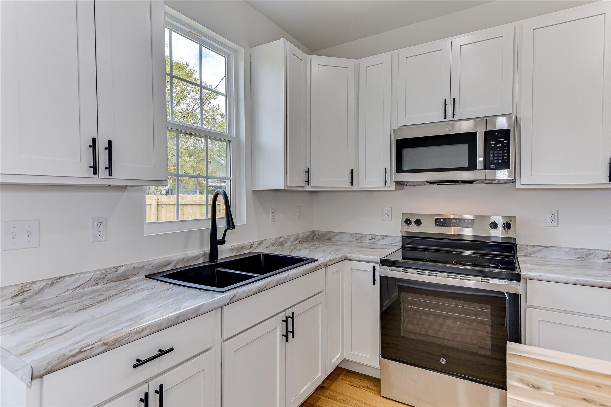 1735 Jenkins Street Property Photo 15