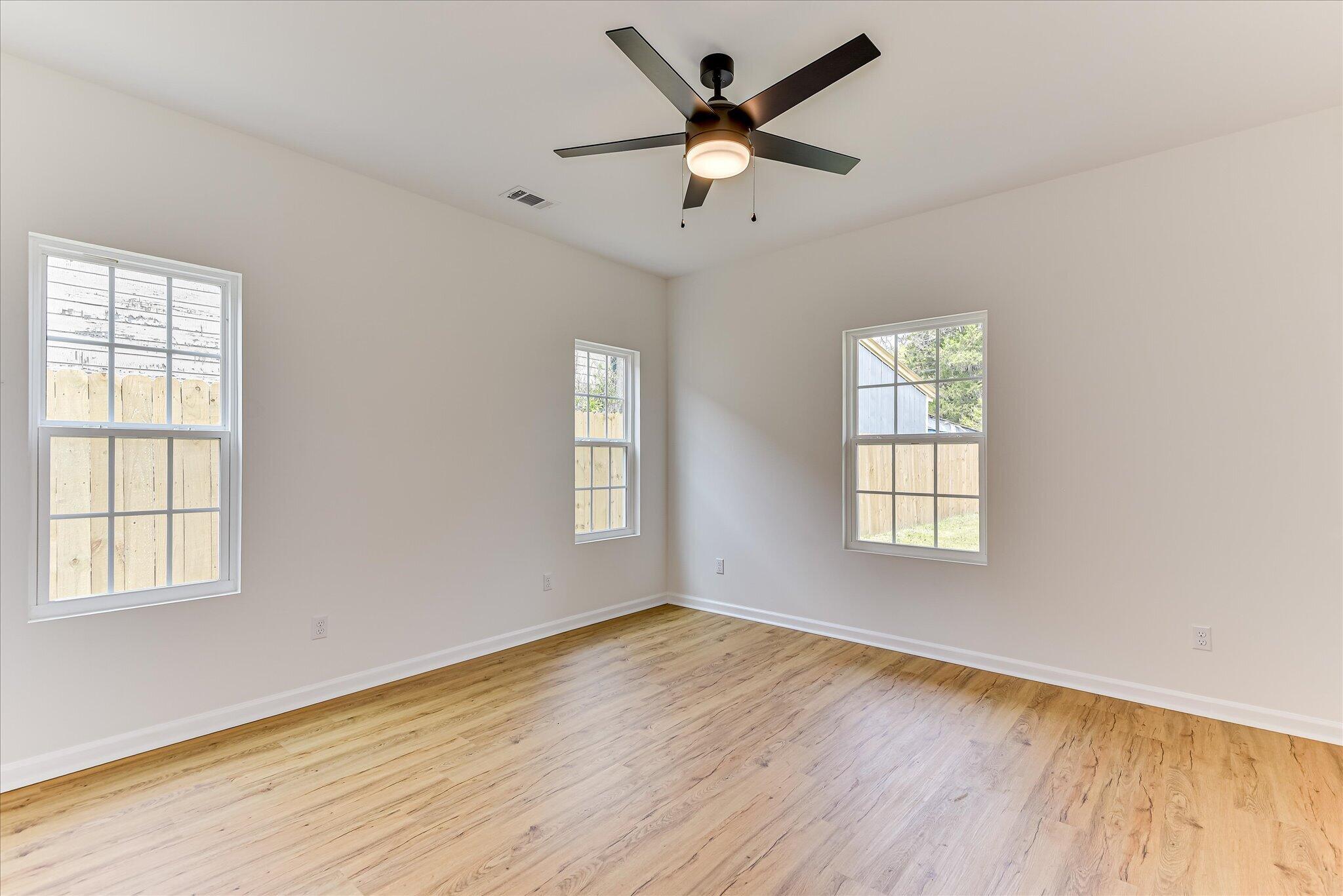 1735 Jenkins Street Property Photo 20