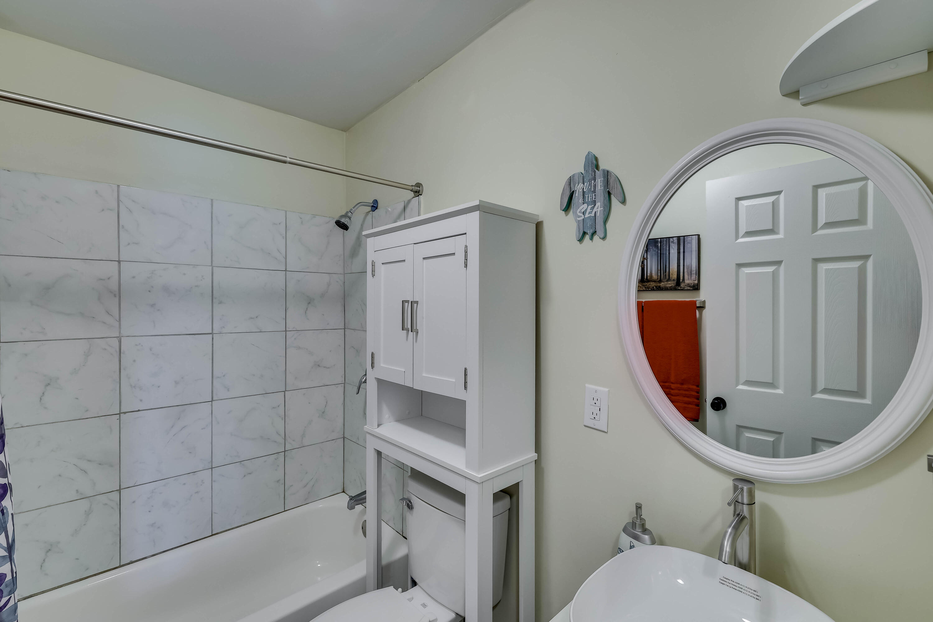 3060 Collier Road Property Photo 25
