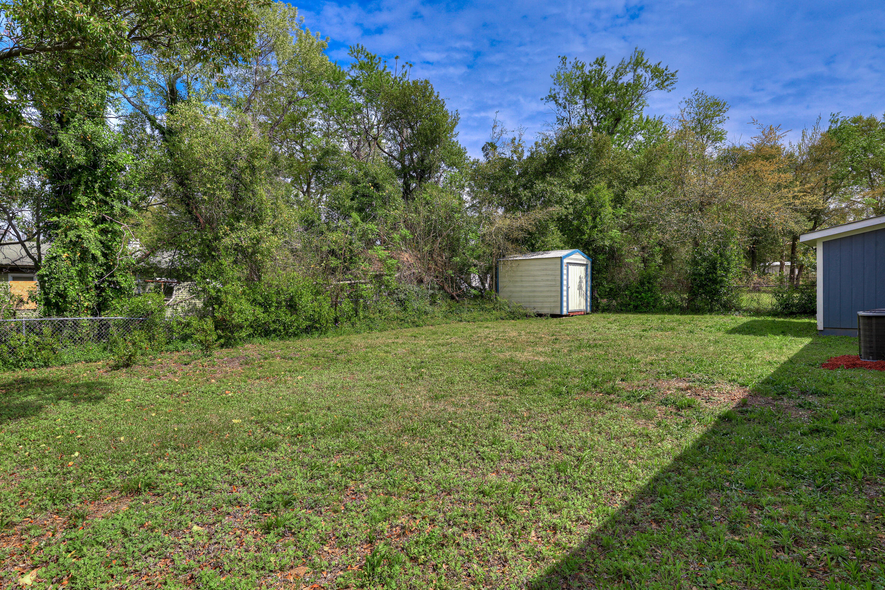 3060 Collier Road Property Photo 29