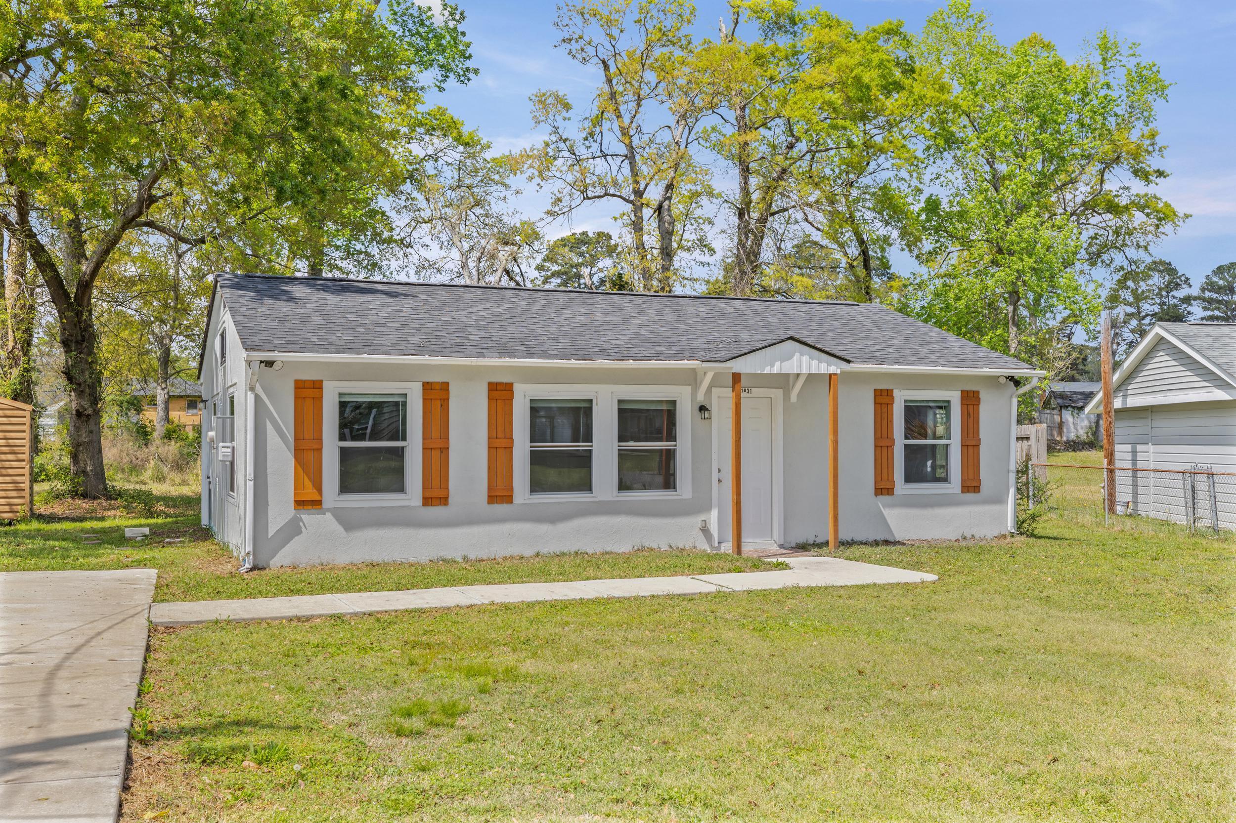1831 Catalina Drive Property Photo 2