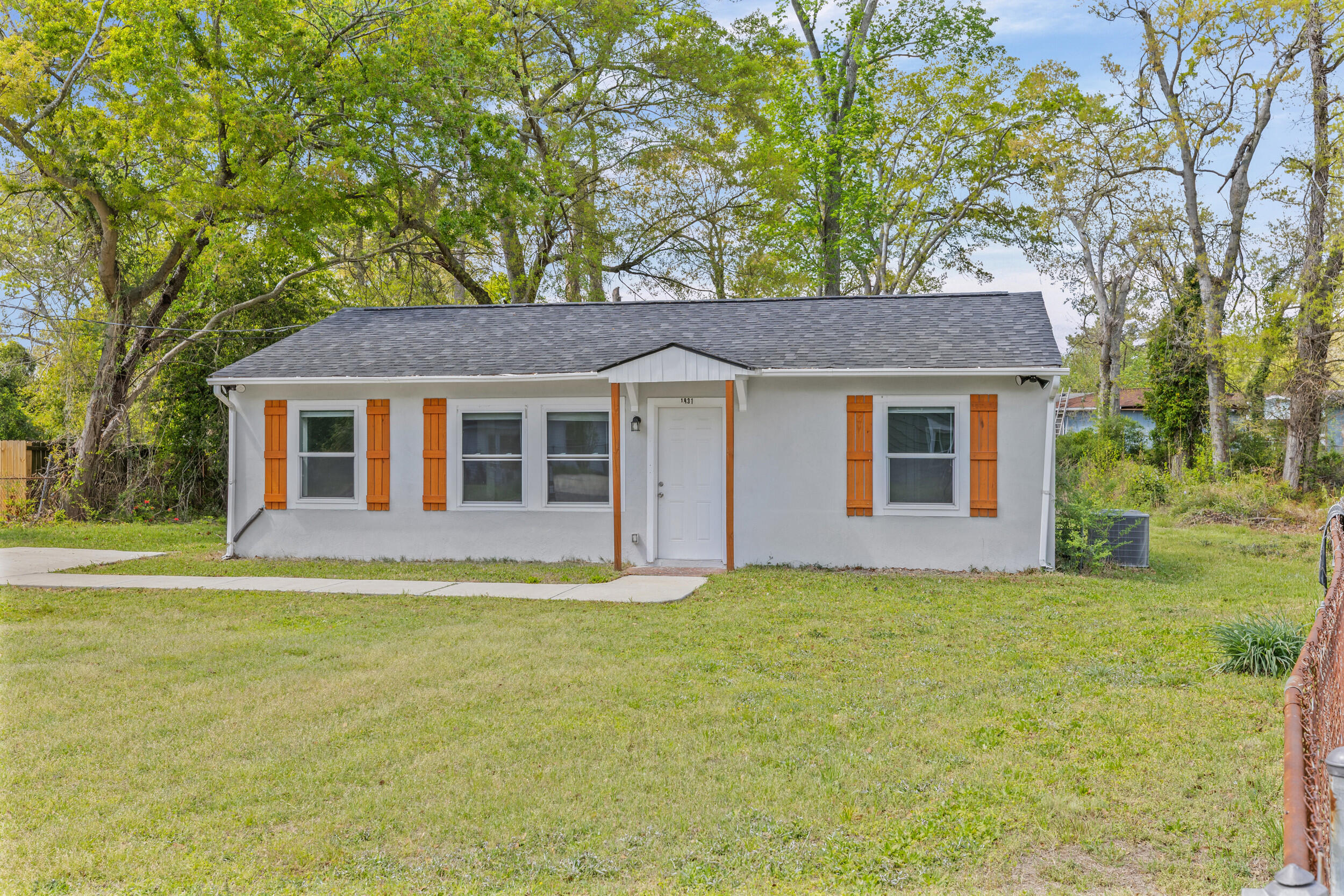 1831 Catalina Drive Property Photo 3