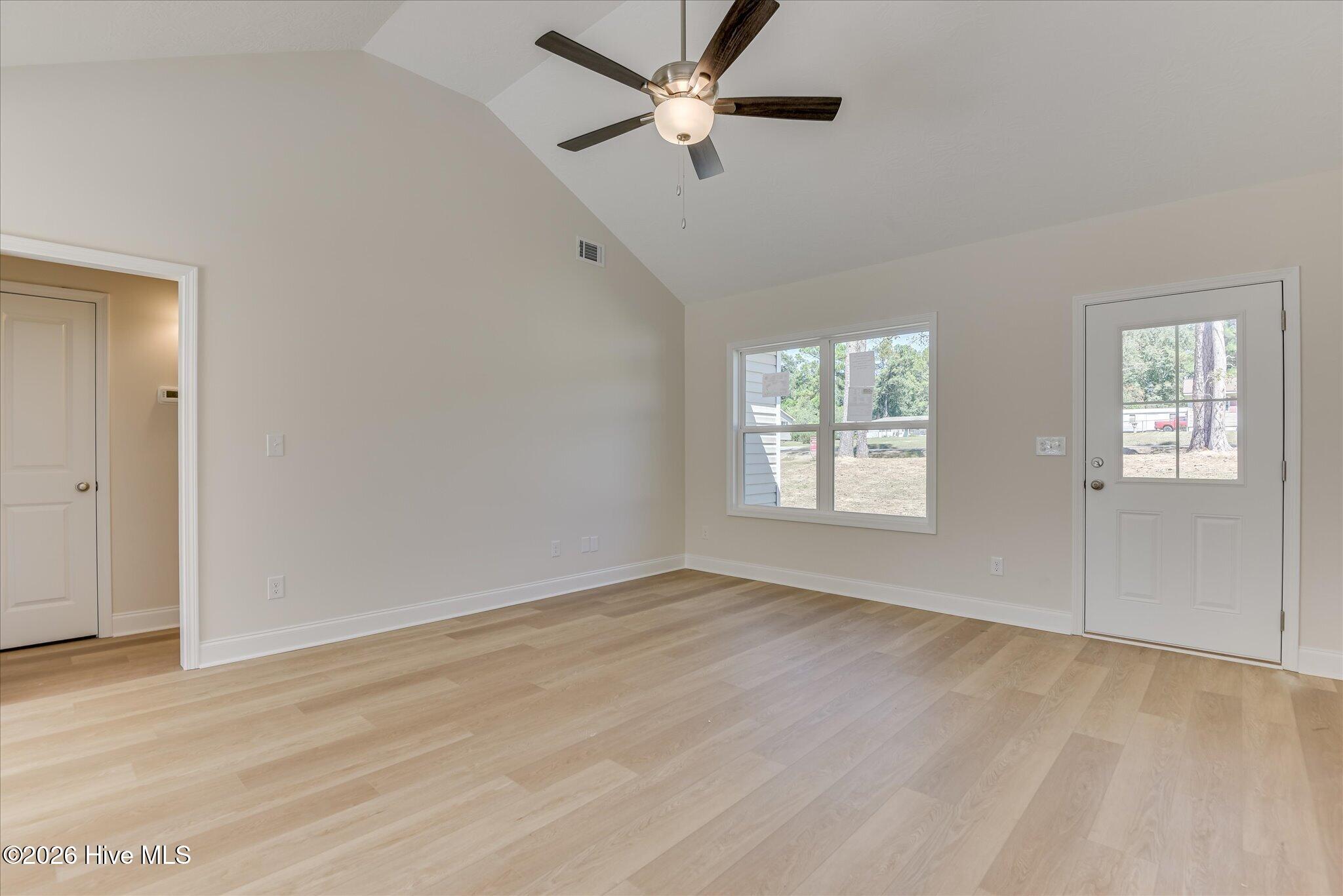2096 Storm Branch Property Photo 5