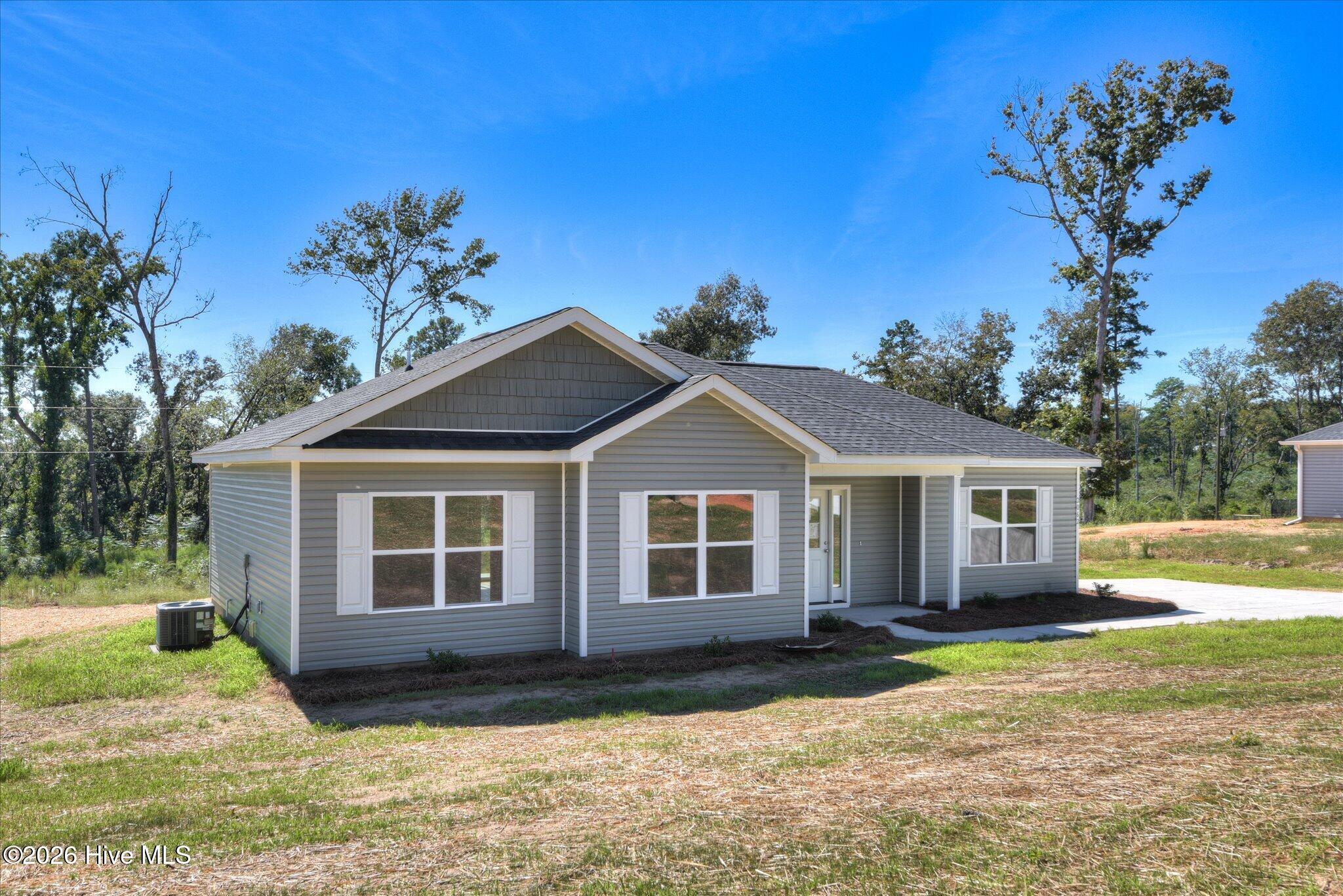 2062 Storm Branch Road Property Photo 3