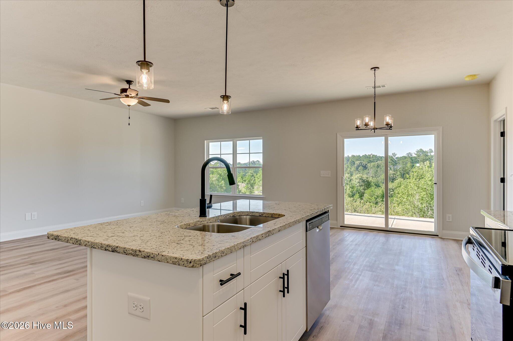2098 Outfitter Trail Property Photo 19