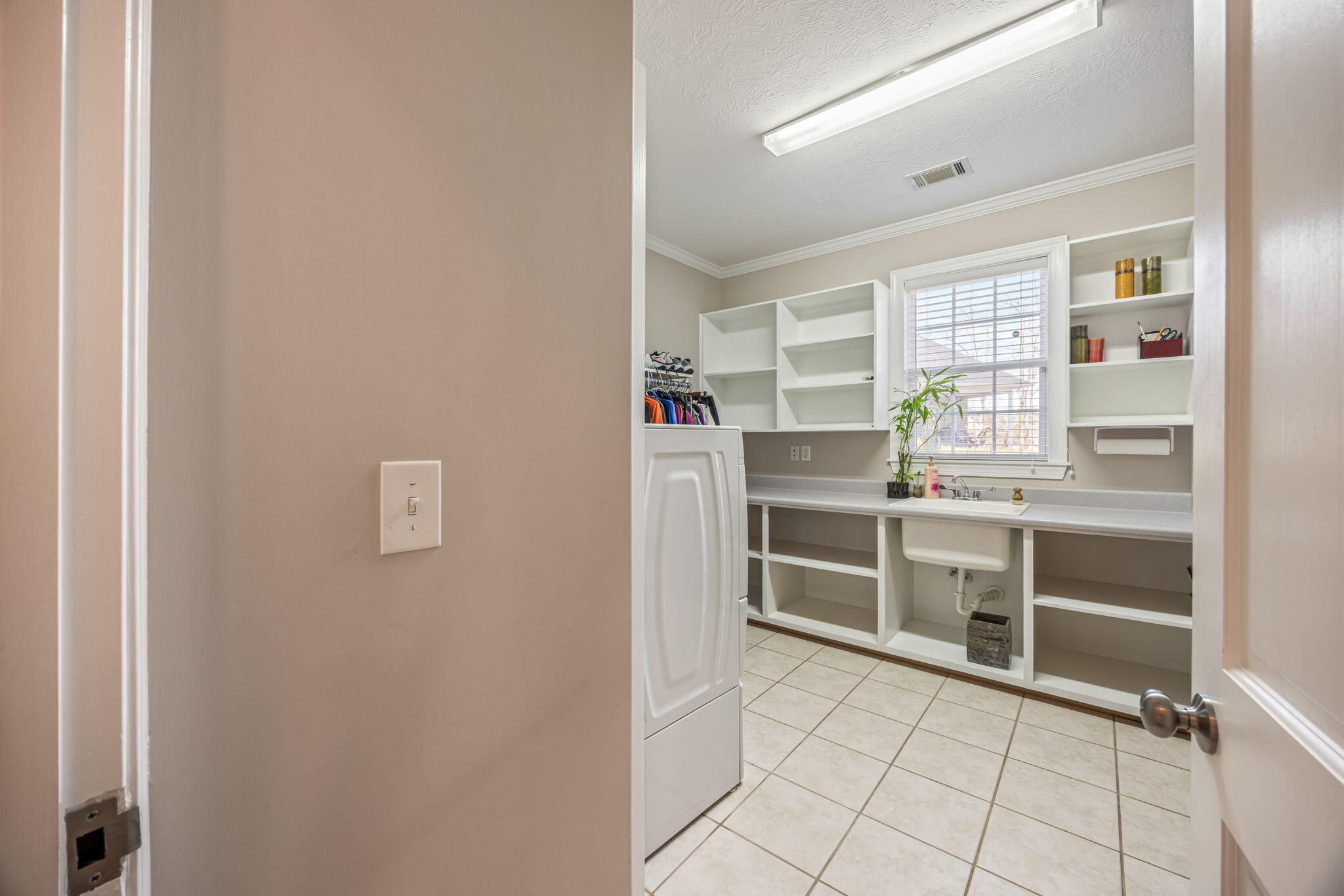 996 Woody Hill Circle Property Photo 18